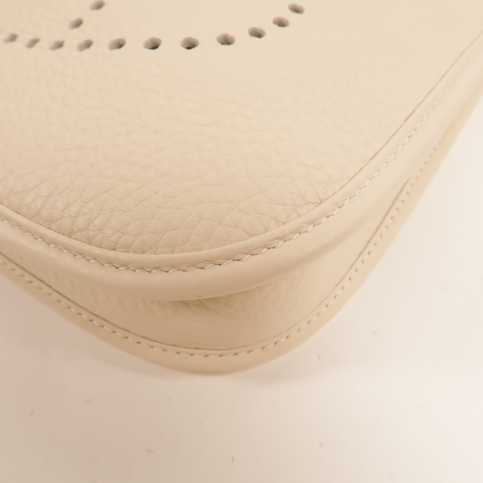HERMES Clemence皮革Evelyne 23肩背袋Craie