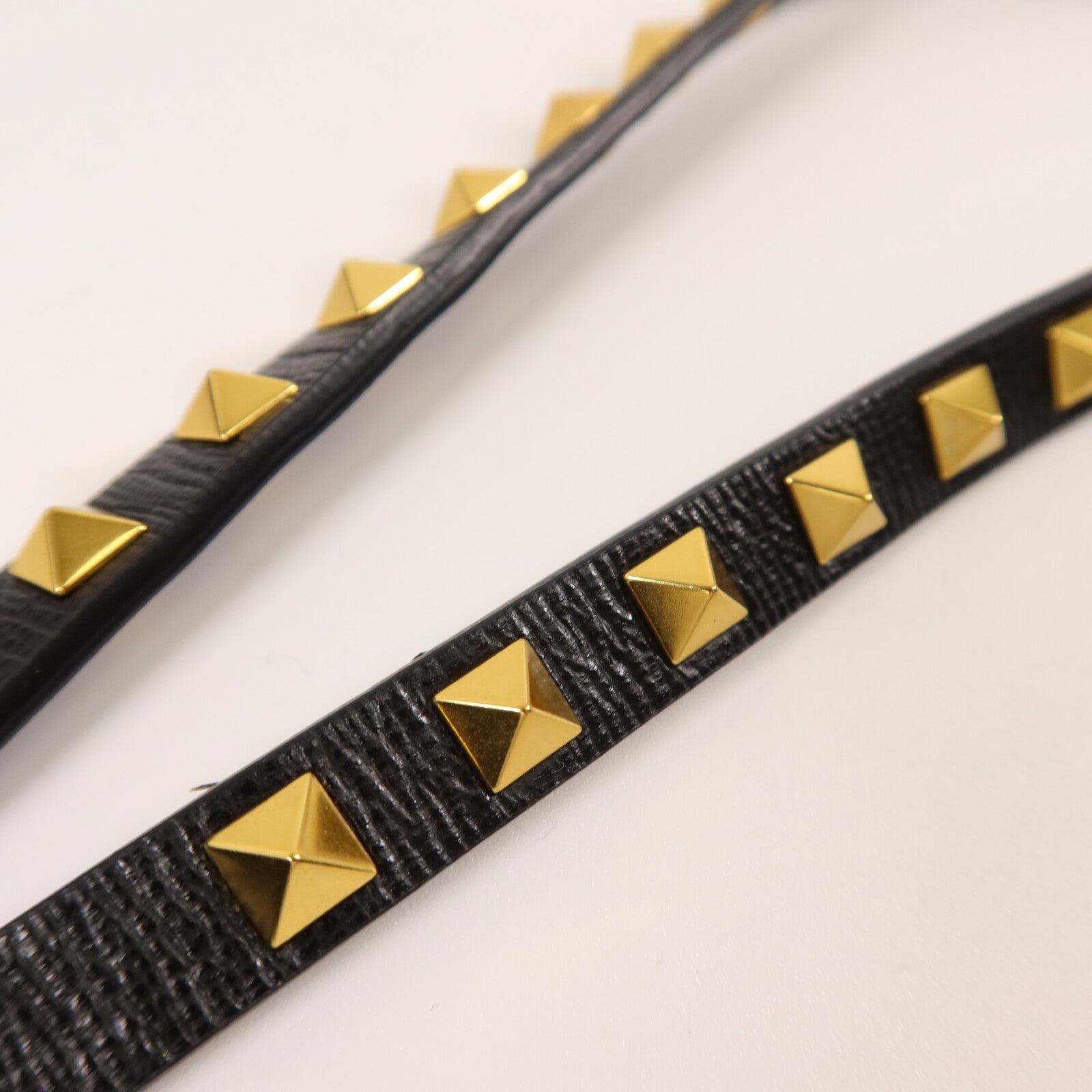 Valentino 牛皮皮革Alcove Rockstud Top Handle Medium手挽肩背兩用袋