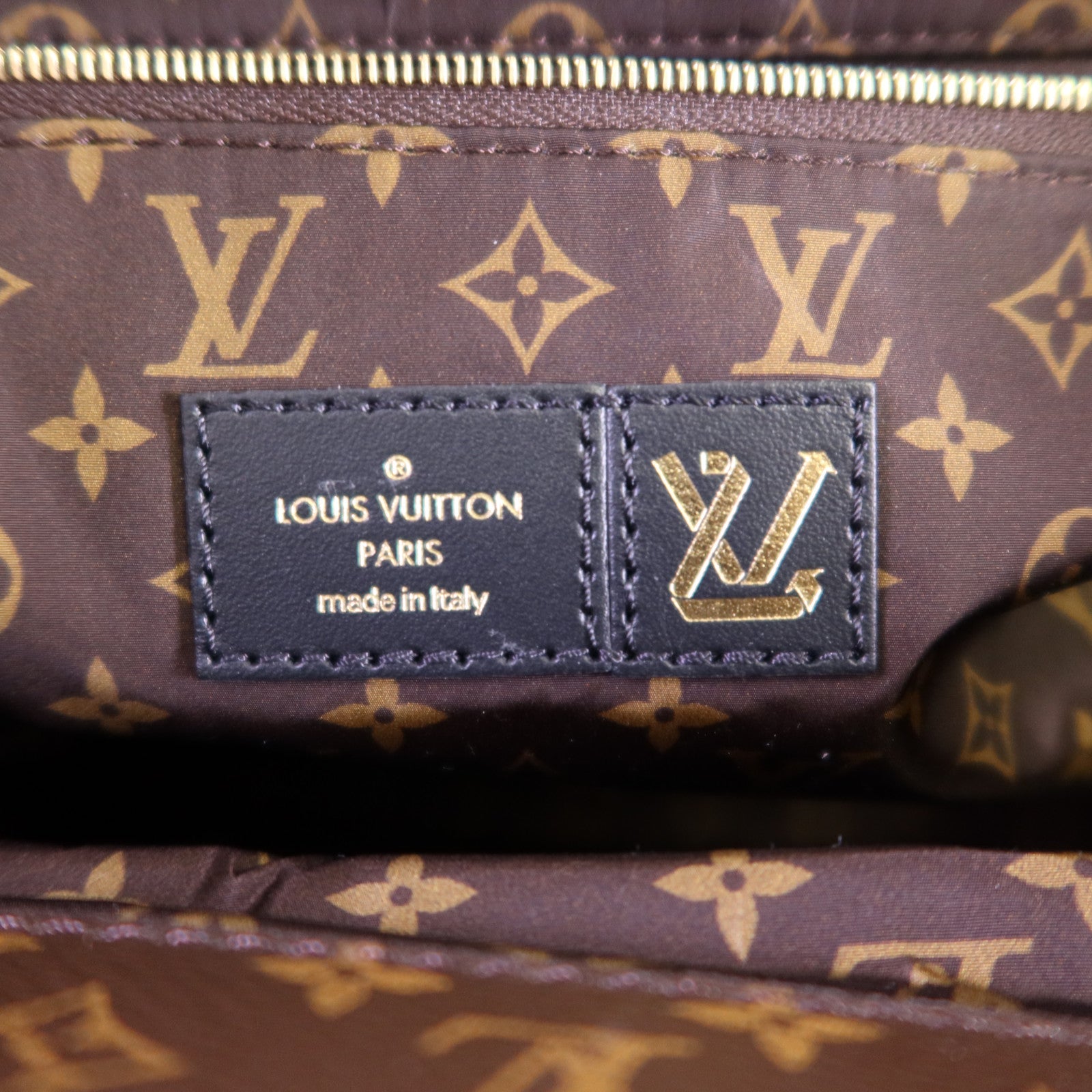 LOUIS VUITTON LV Pillow On The Go MM金扣手挽肩背兩用袋