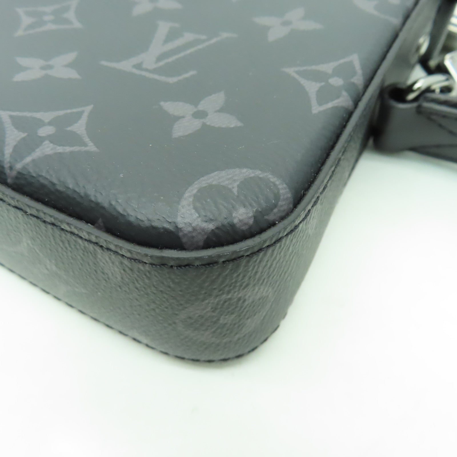 LOUIS VUITTON Monogram Eclipse Trio銀扣肩背袋灰色/黑色