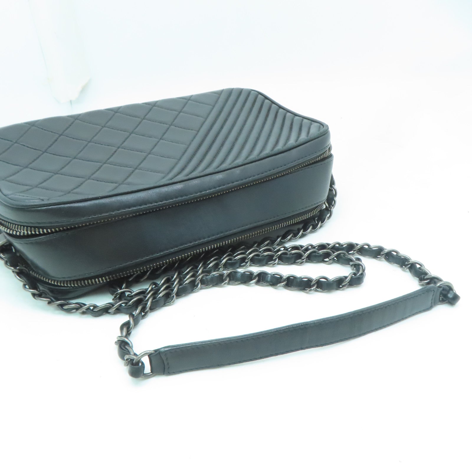 CHANEL **【激減優惠】菱格羊皮皮革Chain Shoulder銀扣鏈帶肩背袋黑色