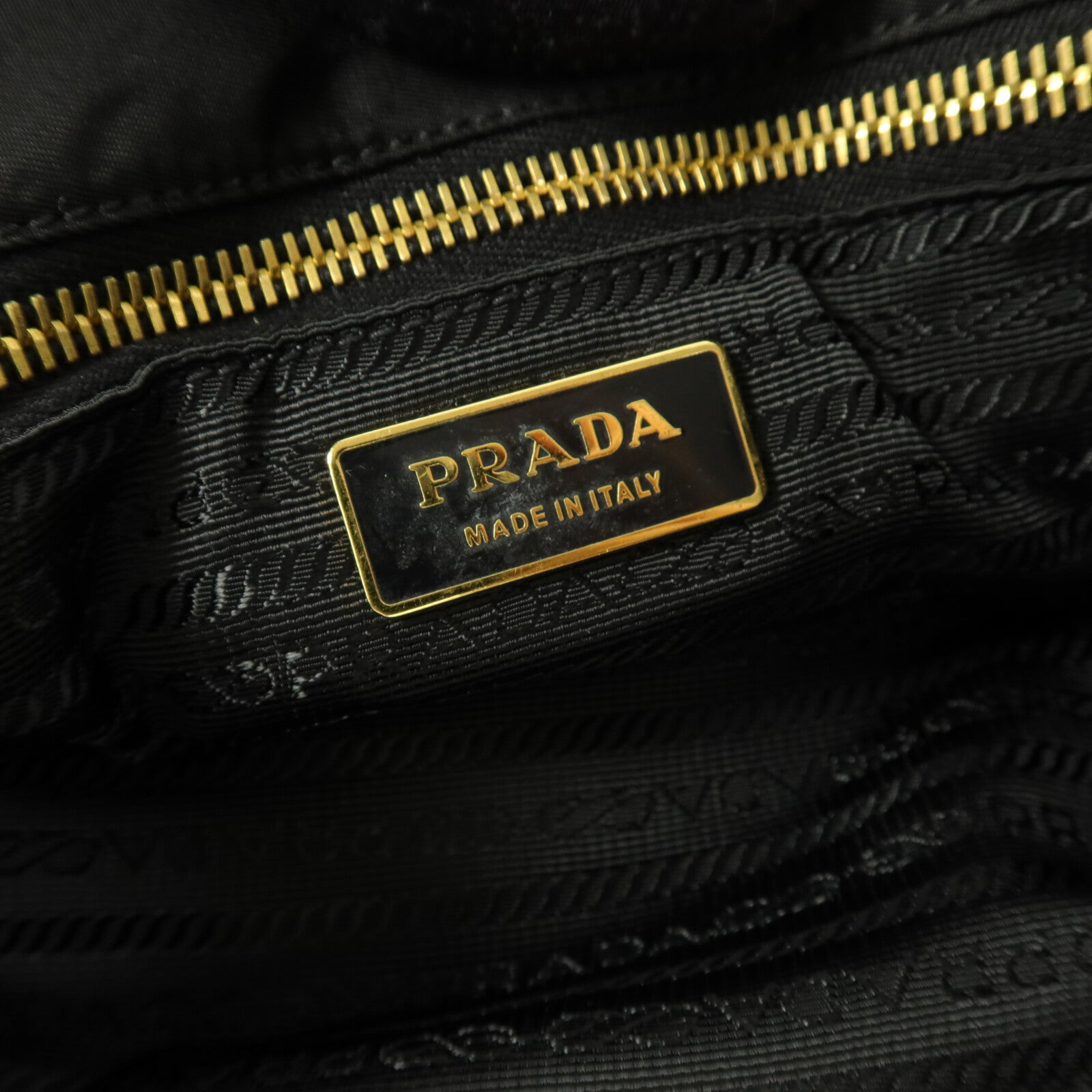 PRADA 尼龍Crispy Nylon Handbag手挽肩背兩用袋