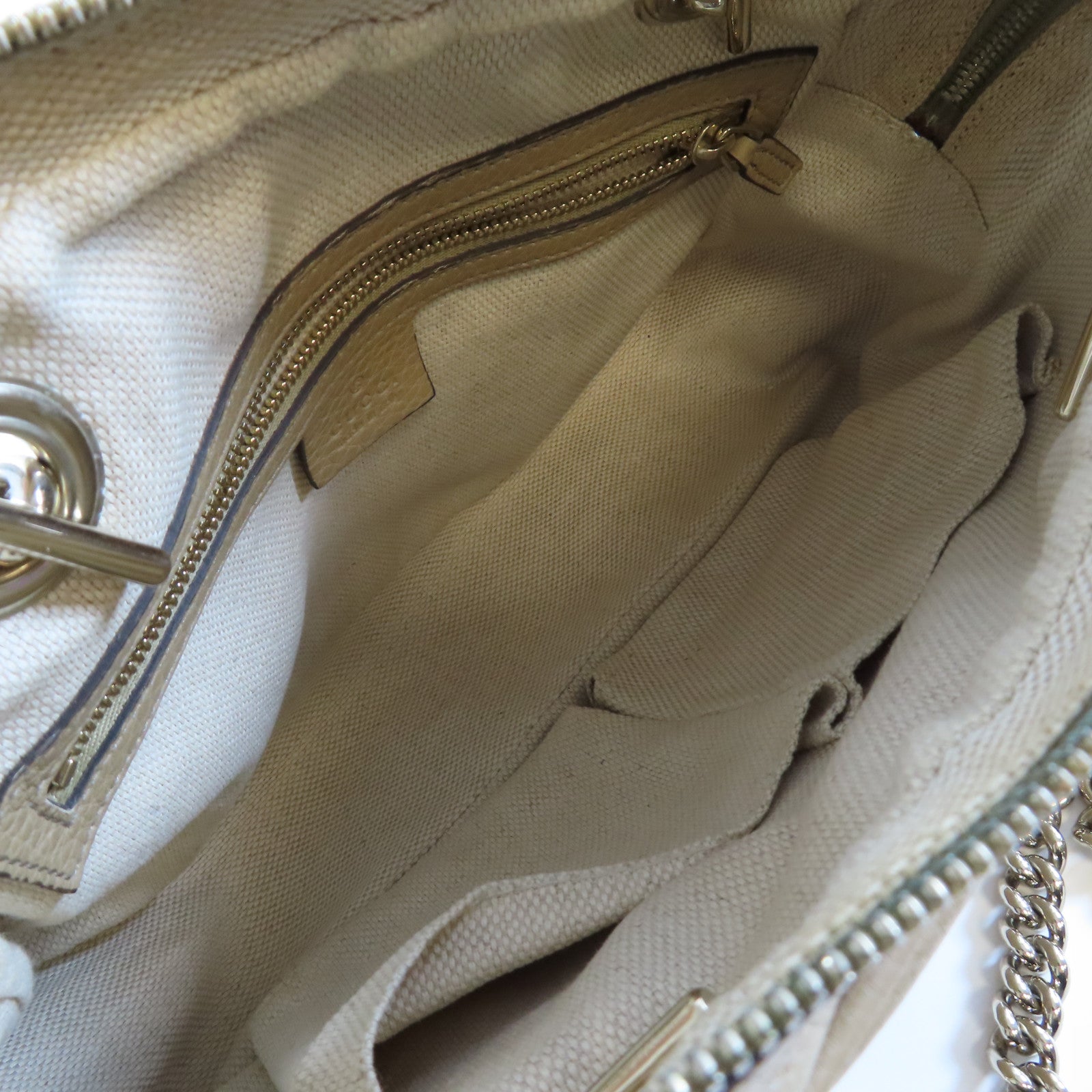 GUCCI 【激減優惠】牛皮皮革Soho Chain Shoulder Bag銀扣肩背袋米色