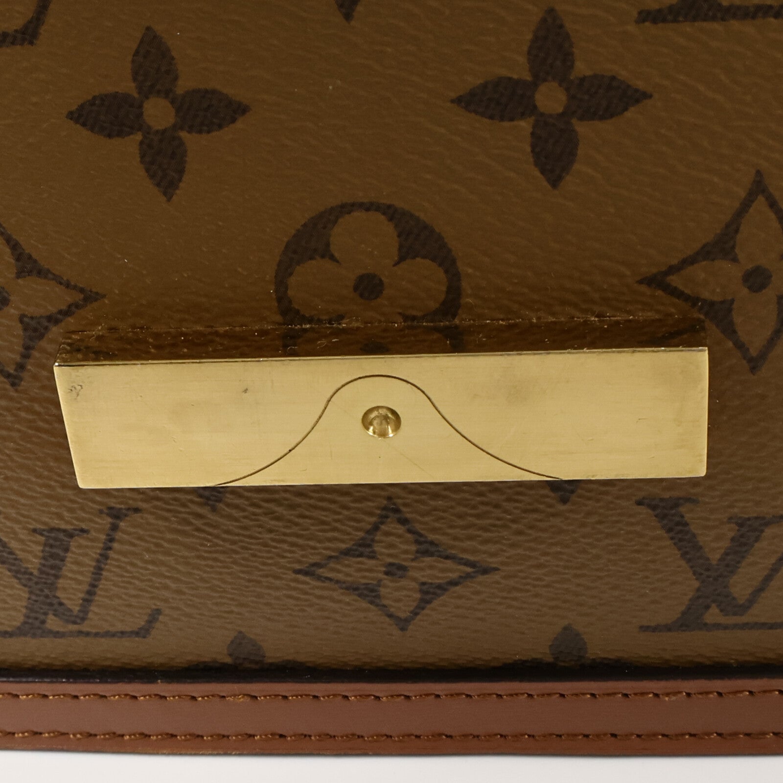LOUIS VUITTON Monogram Reverse Dauphine MM肩背袋