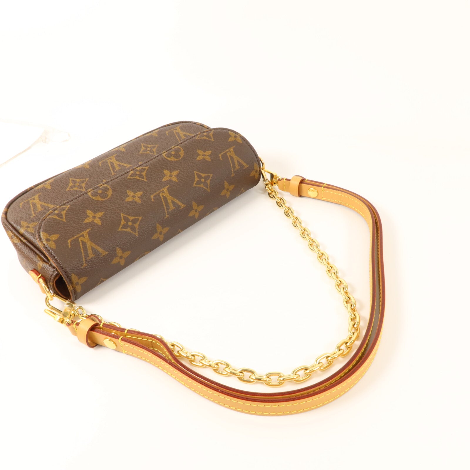 LOUIS VUITTON Monogram Wallet On Chain Ivy金扣肩背袋
