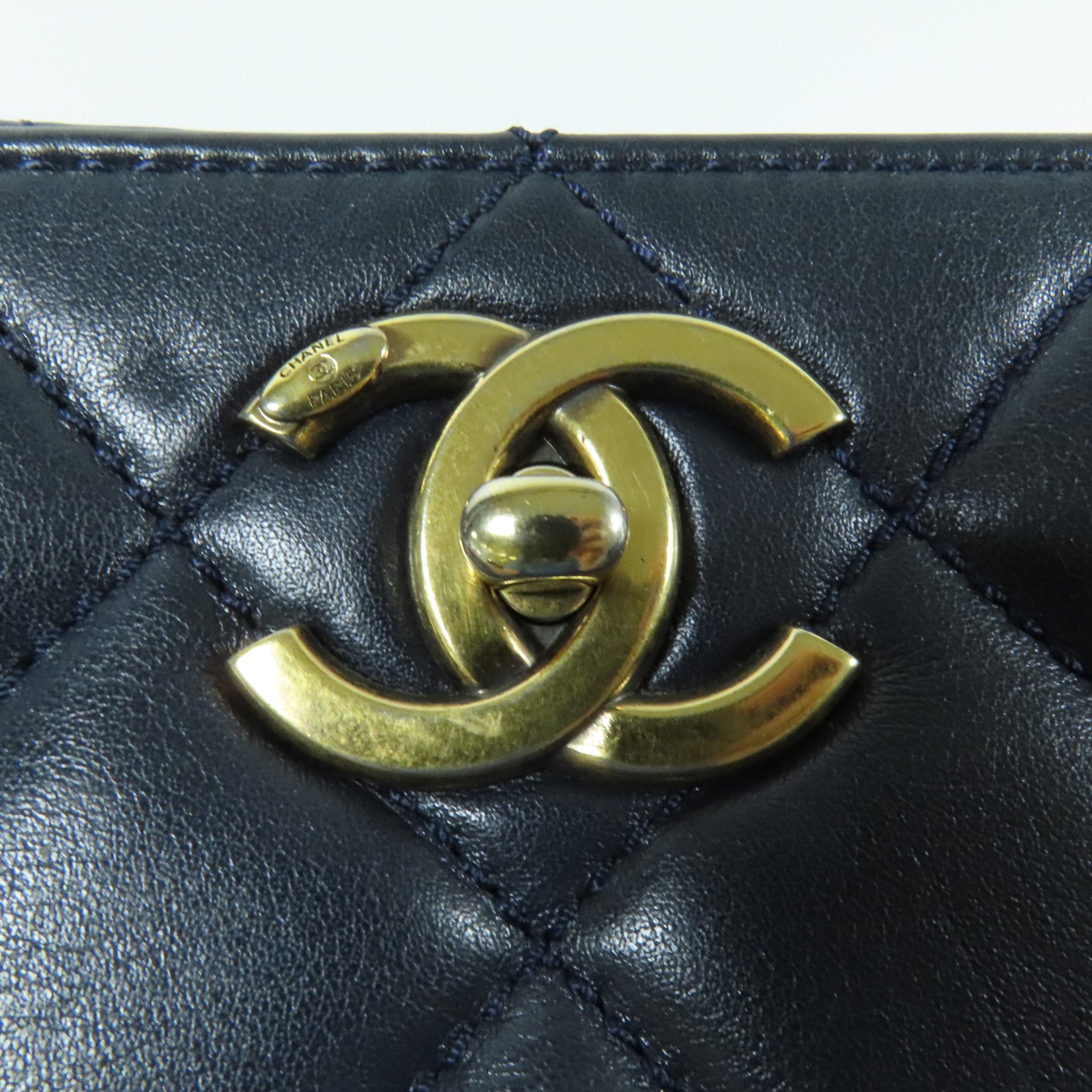 CHANEL 牛皮皮革Chain Shoulder金扣肩背袋