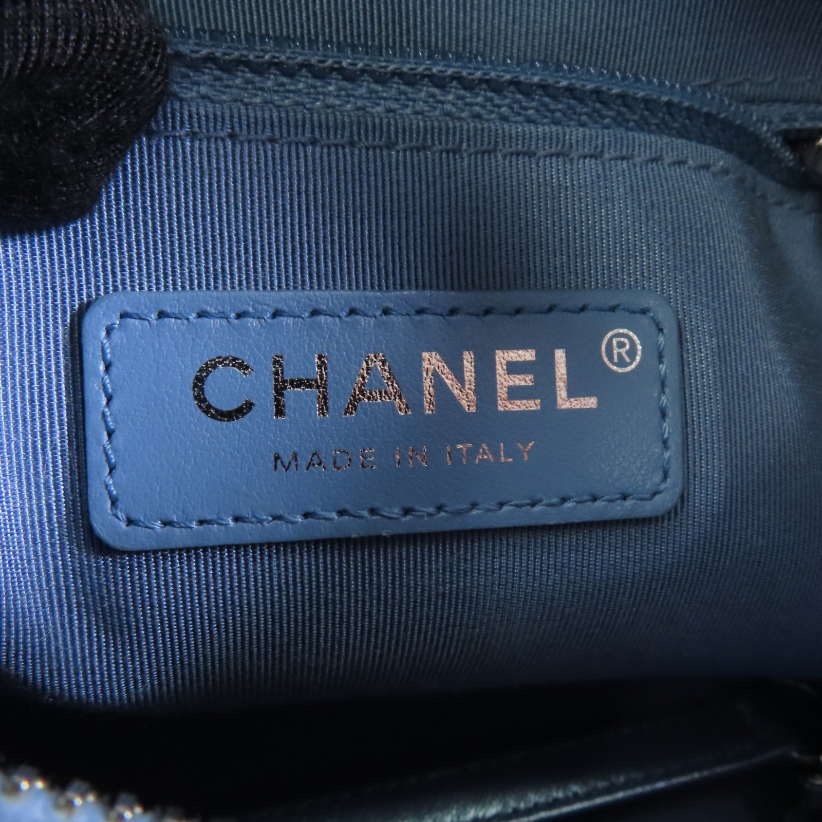 CHANEL 菱格羊皮皮革Gabrielle Small鏈帶肩背袋藍色