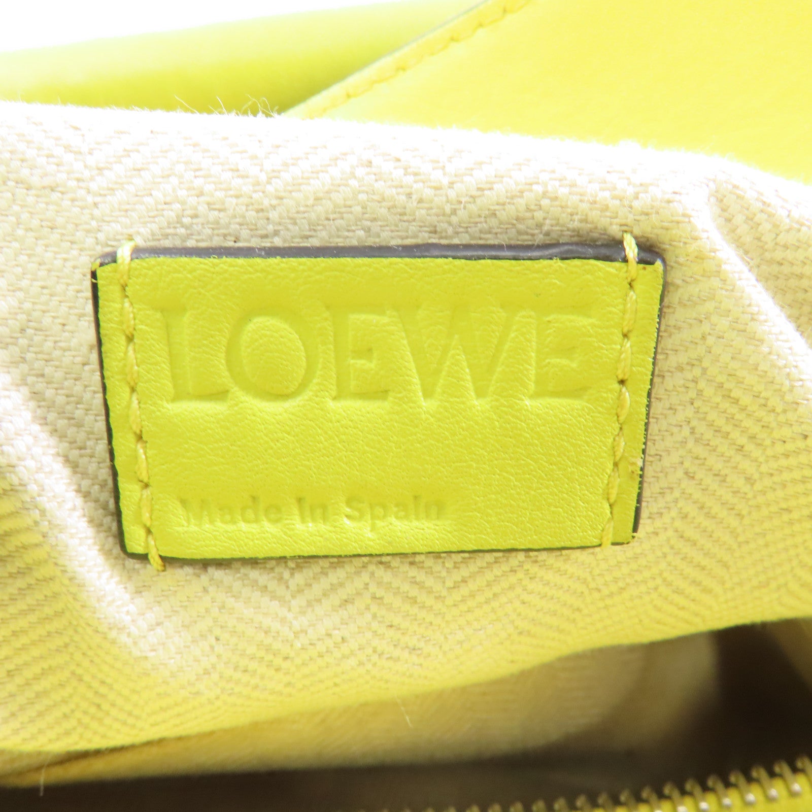 LOEWE 牛皮皮革Puzzle銀扣手挽肩背兩用袋黃色