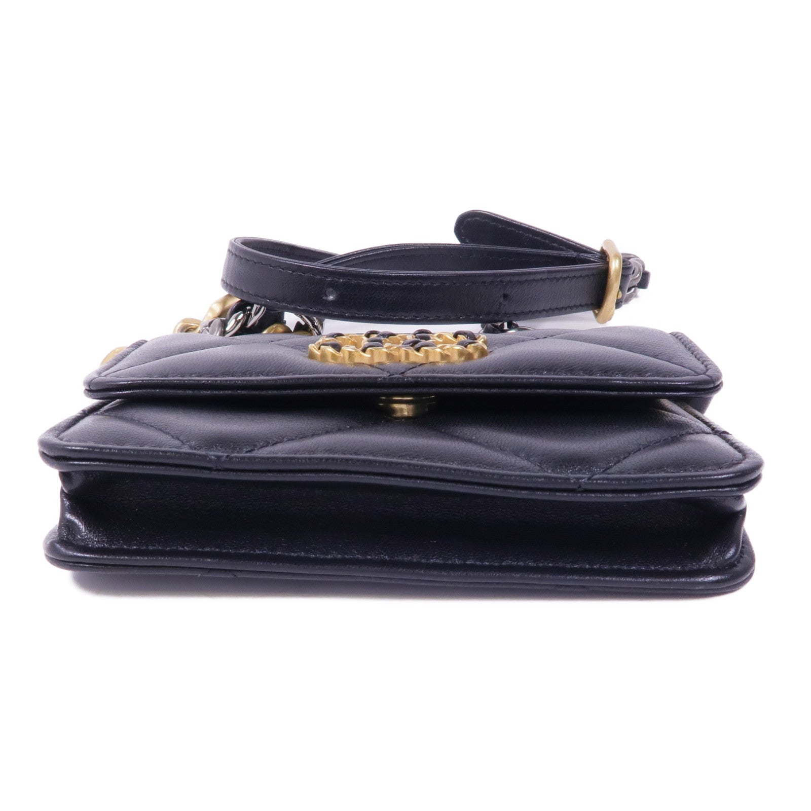 CHANEL 羊皮皮革C19金扣腰包