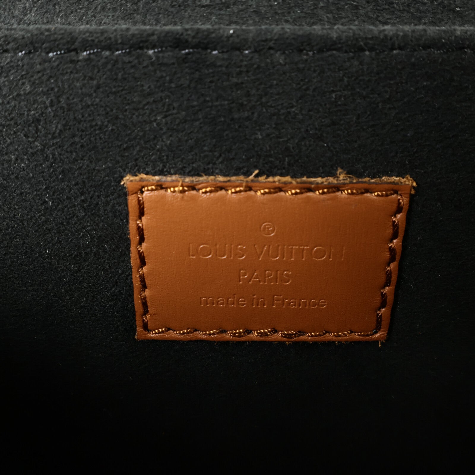 LOUIS VUITTON Monogram Reverse Dauphine MM肩背袋