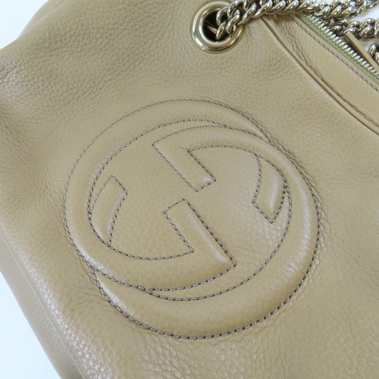 GUCCI 【激減優惠】牛皮皮革Soho Chain Shoulder Bag銀扣肩背袋米色