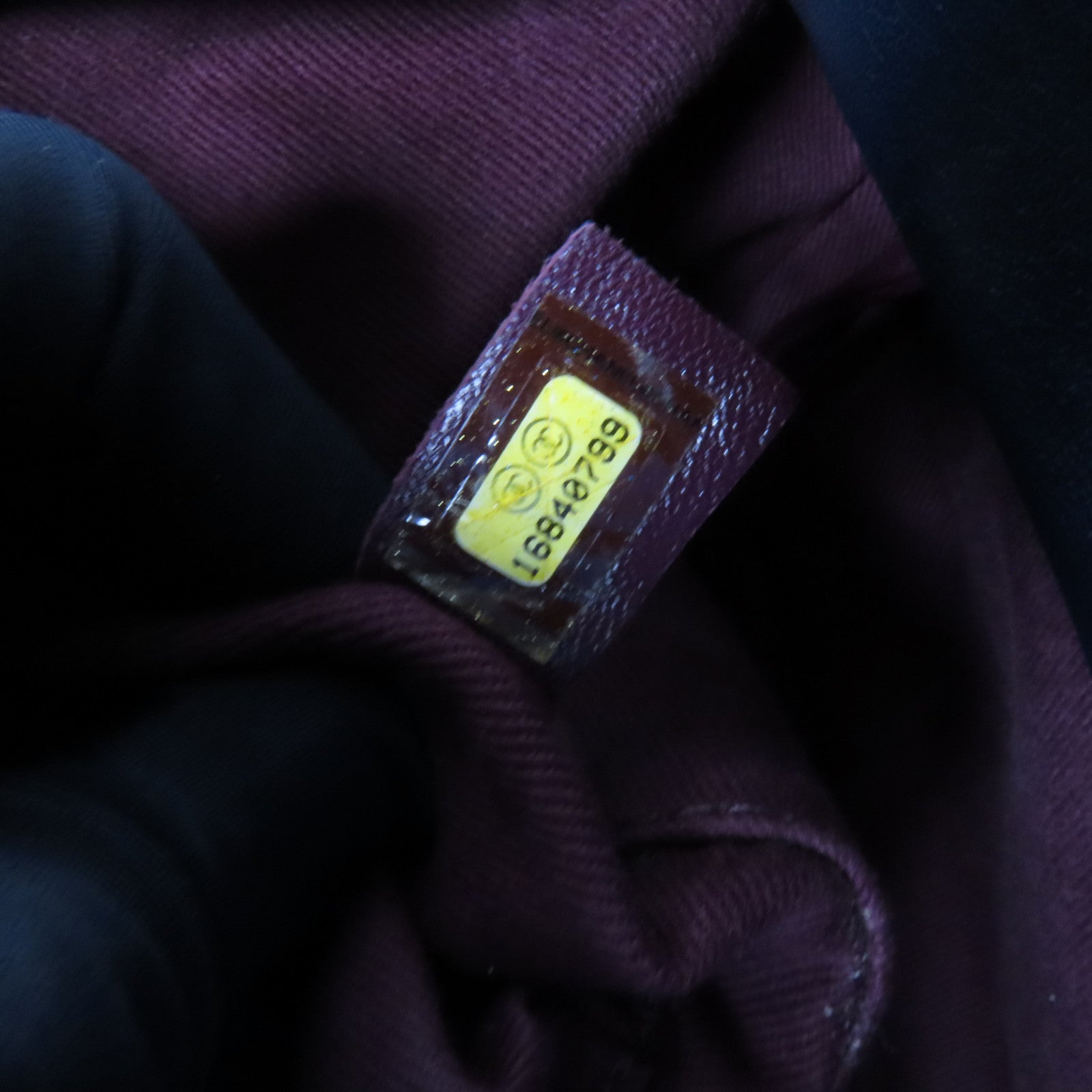 CHANEL 牛皮皮革Chain Shoulder金扣肩背袋