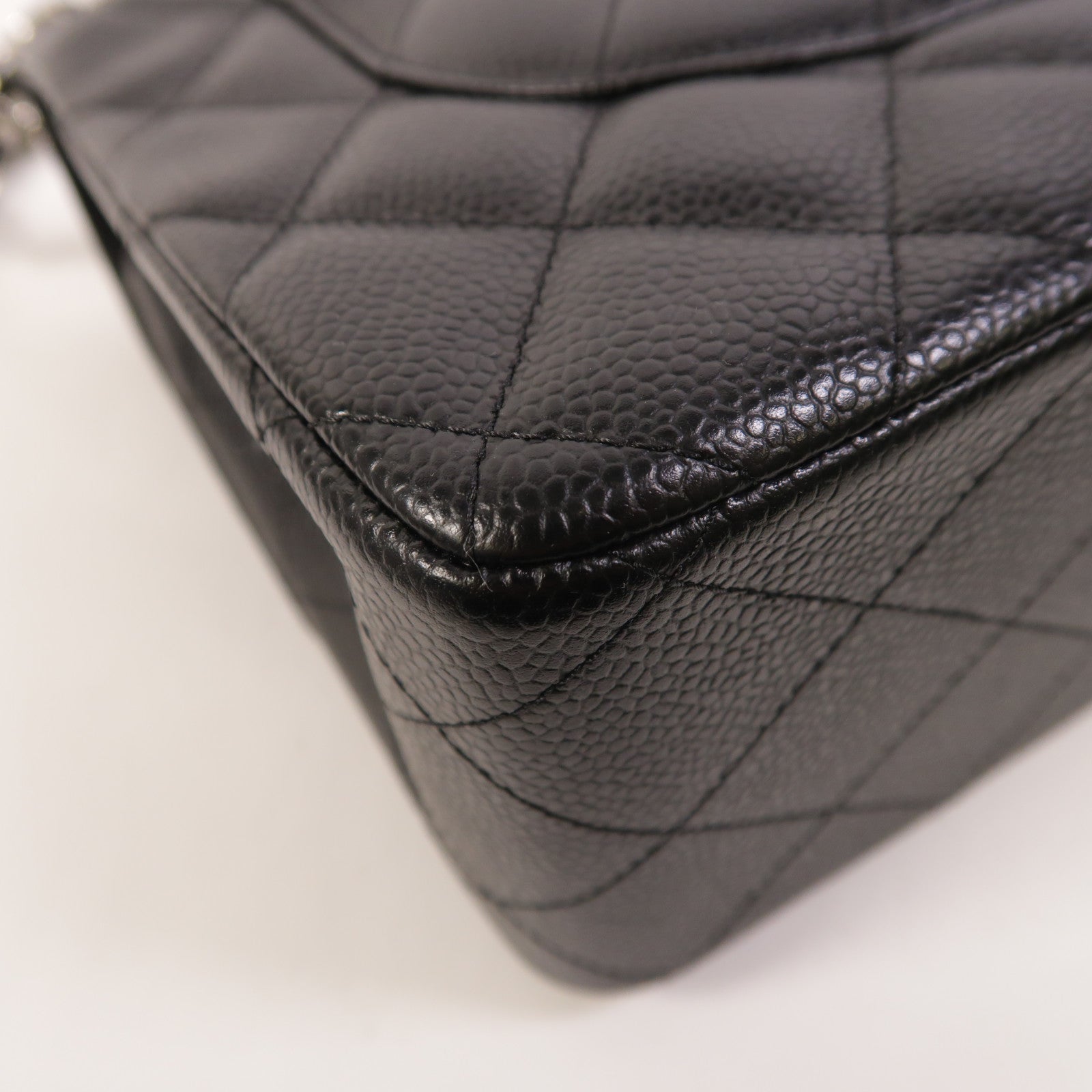 CHANEL 牛皮皮革Large Classic銀扣鏈帶肩背袋