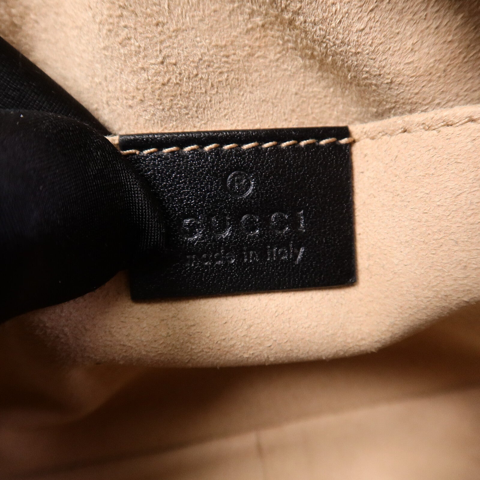 GUCCI 牛皮皮革GG Marmont Mini肩背袋