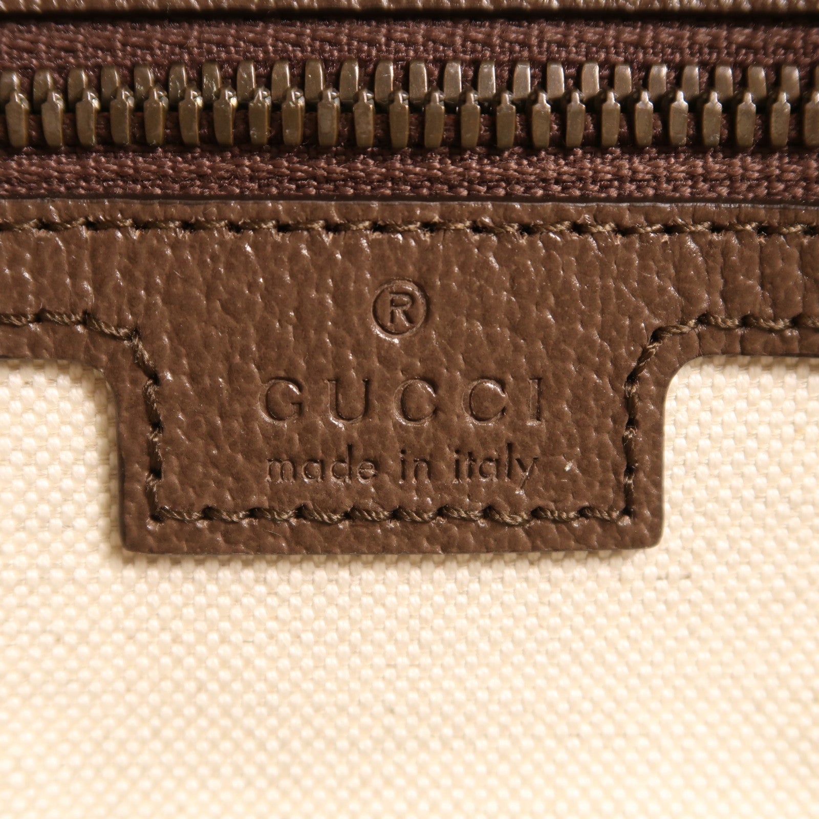 GUCCI 塗層帆布Backpack金扣背包