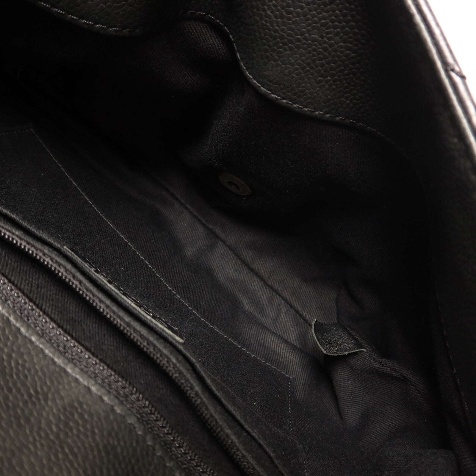 CHANEL 牛皮皮革Bubble Graphic Messenger Bag鏈帶肩背袋