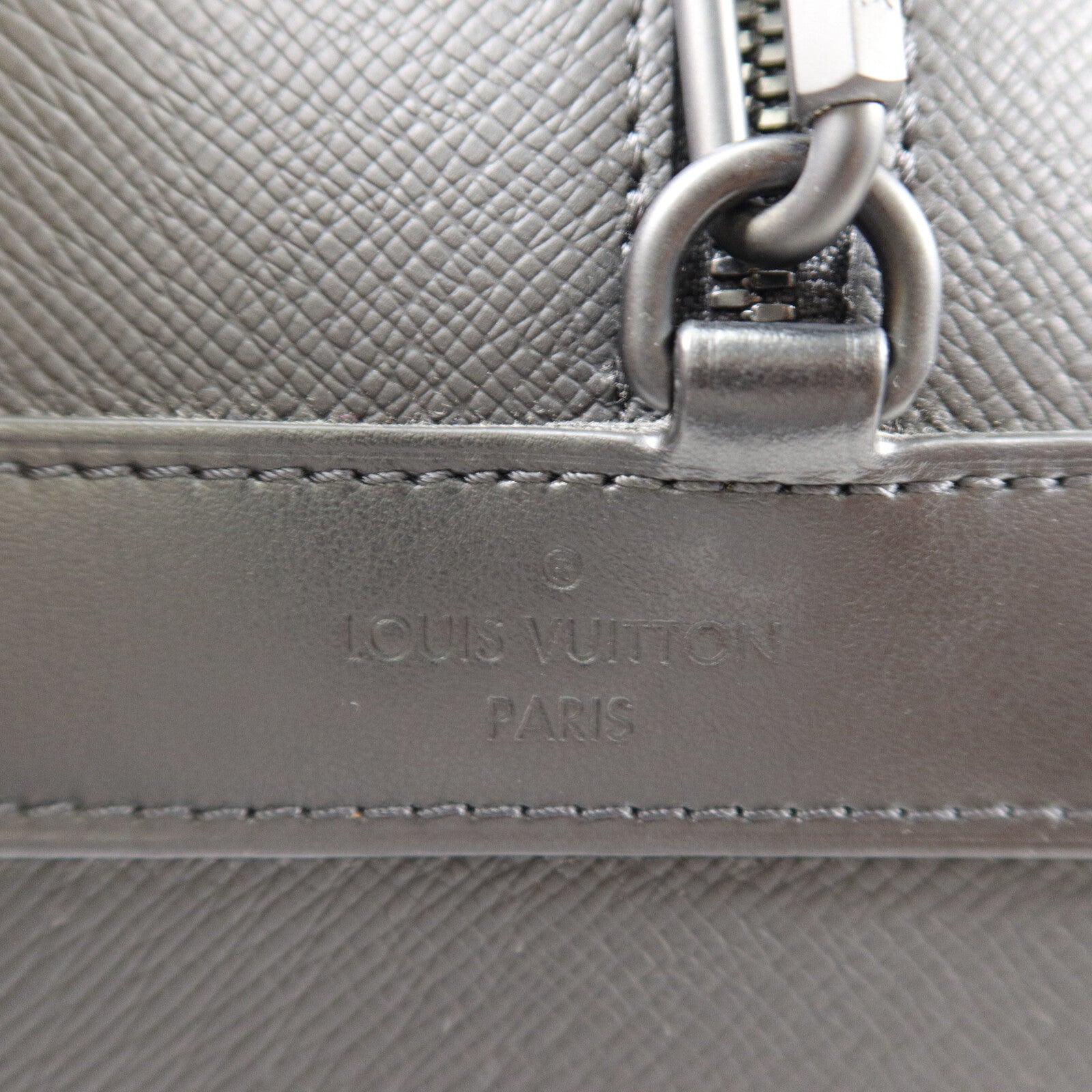 LOUIS VUITTON Taiga Leather Rainbow Sort Hat Trunk肩背袋