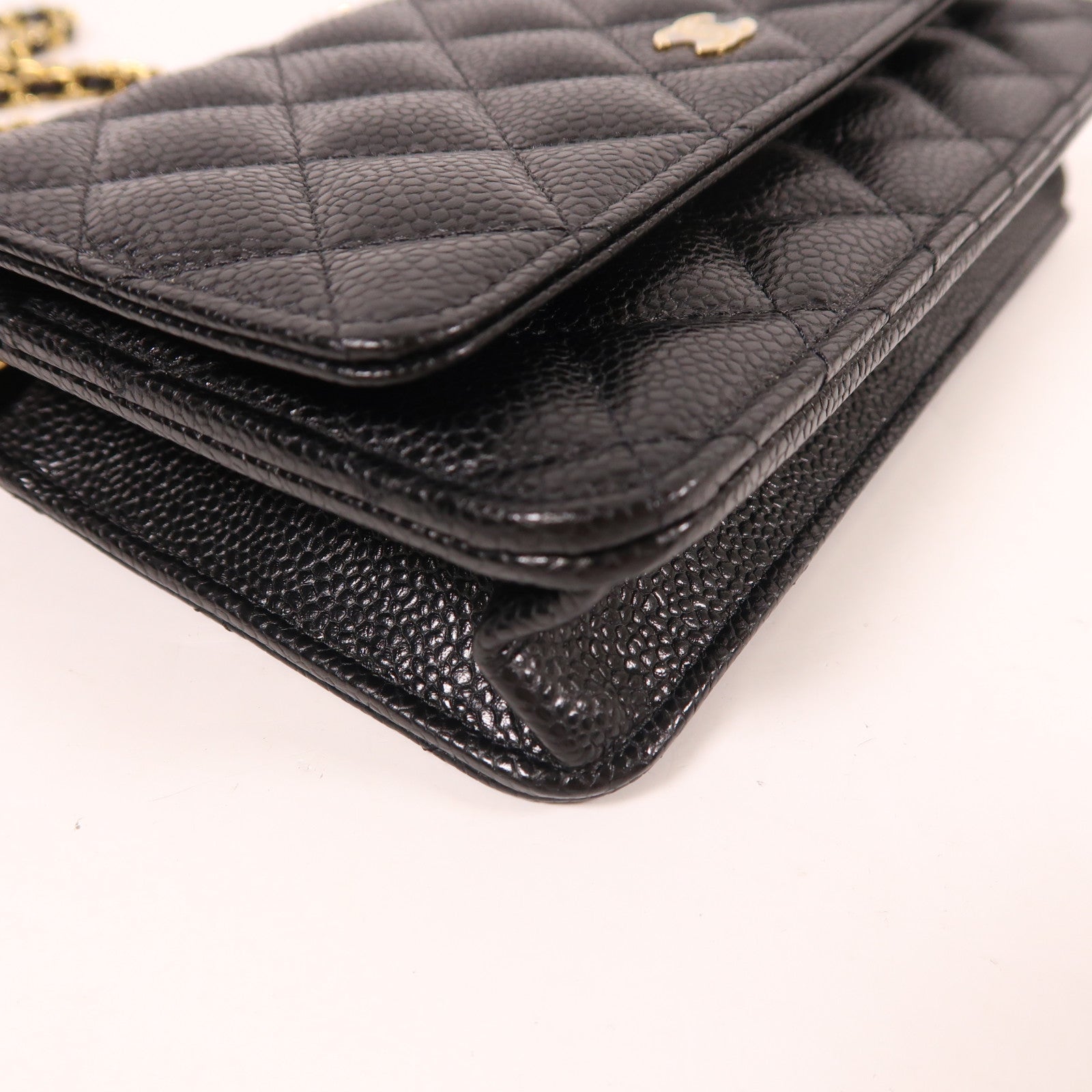 CHANEL 牛皮皮革WOC Wallet On Chain金扣鏈帶肩背袋