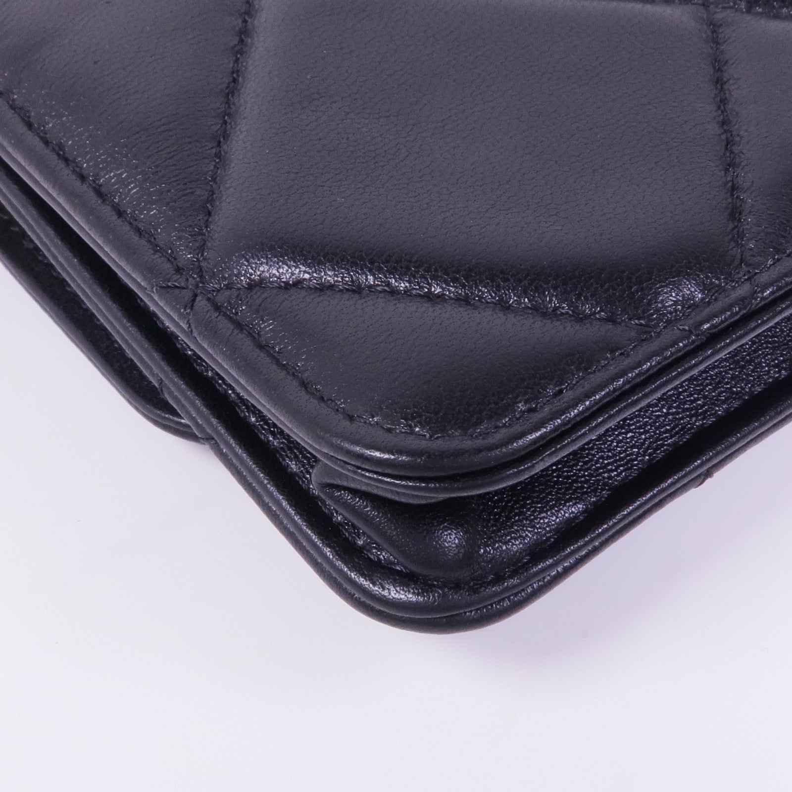 CHANEL 羊皮皮革C19金扣腰包