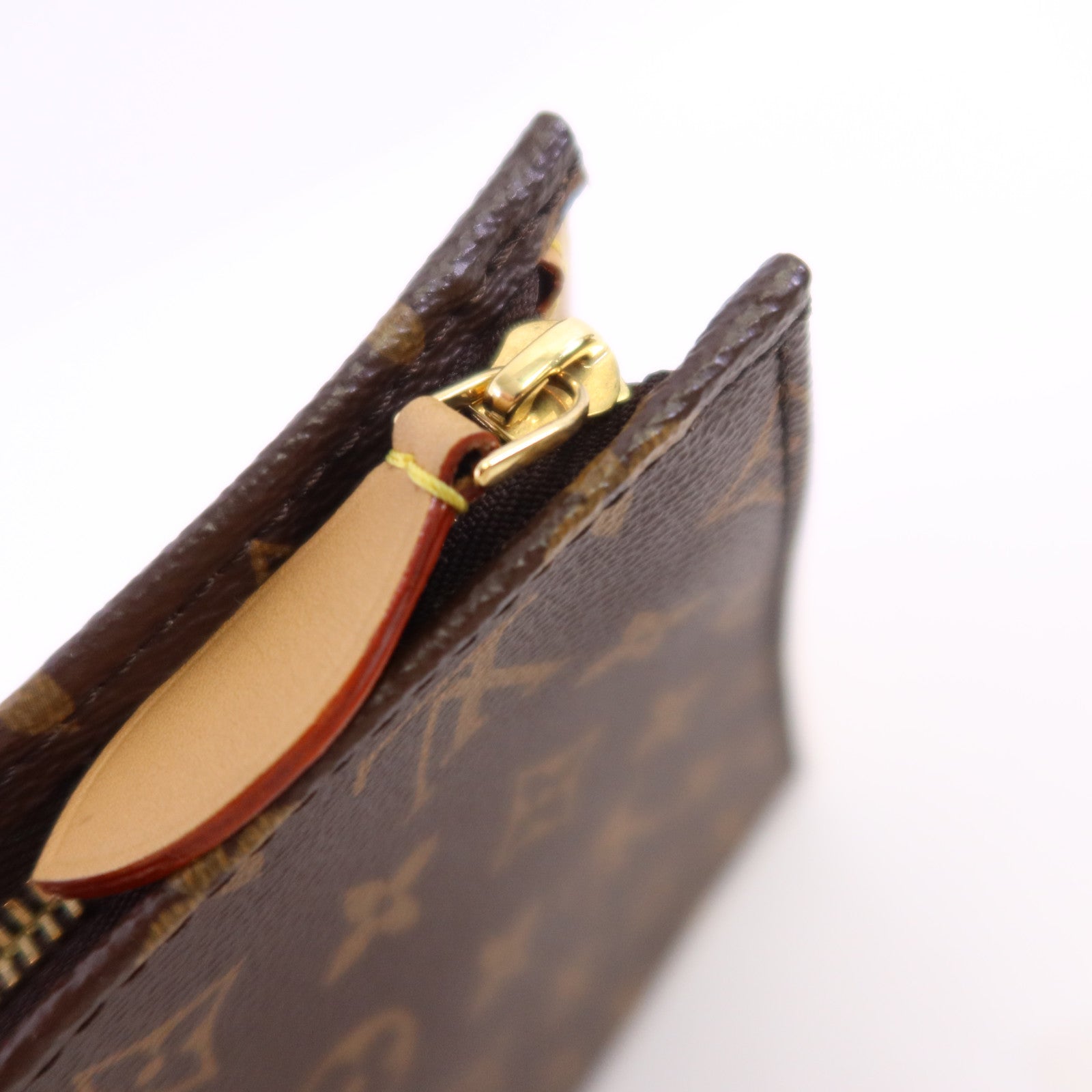 LOUIS VUITTON Monogram Toiletry Pouch On Chain金扣鏈帶肩背袋
