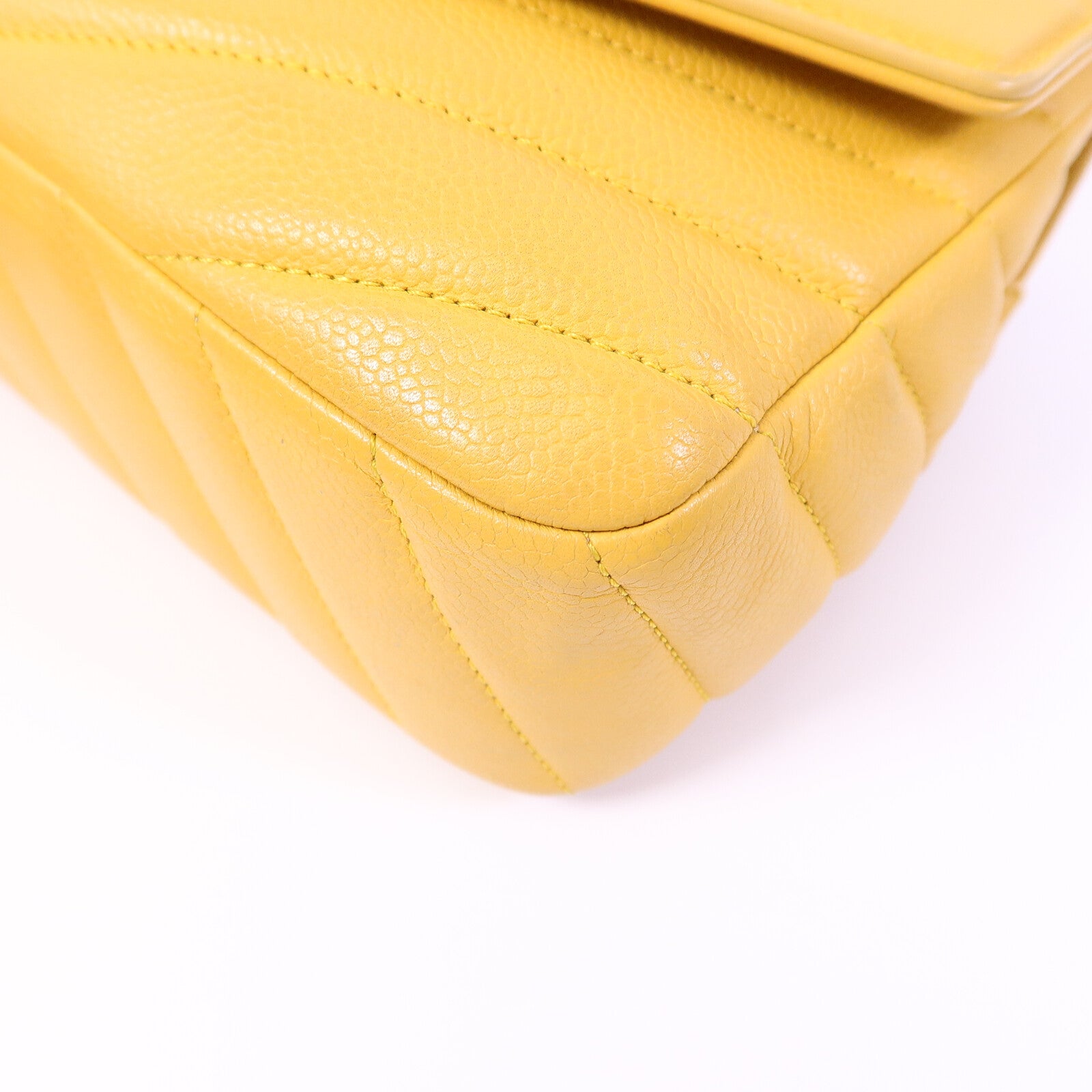 CHANEL 牛皮皮革Chervon Classic Flap鏈帶肩背袋