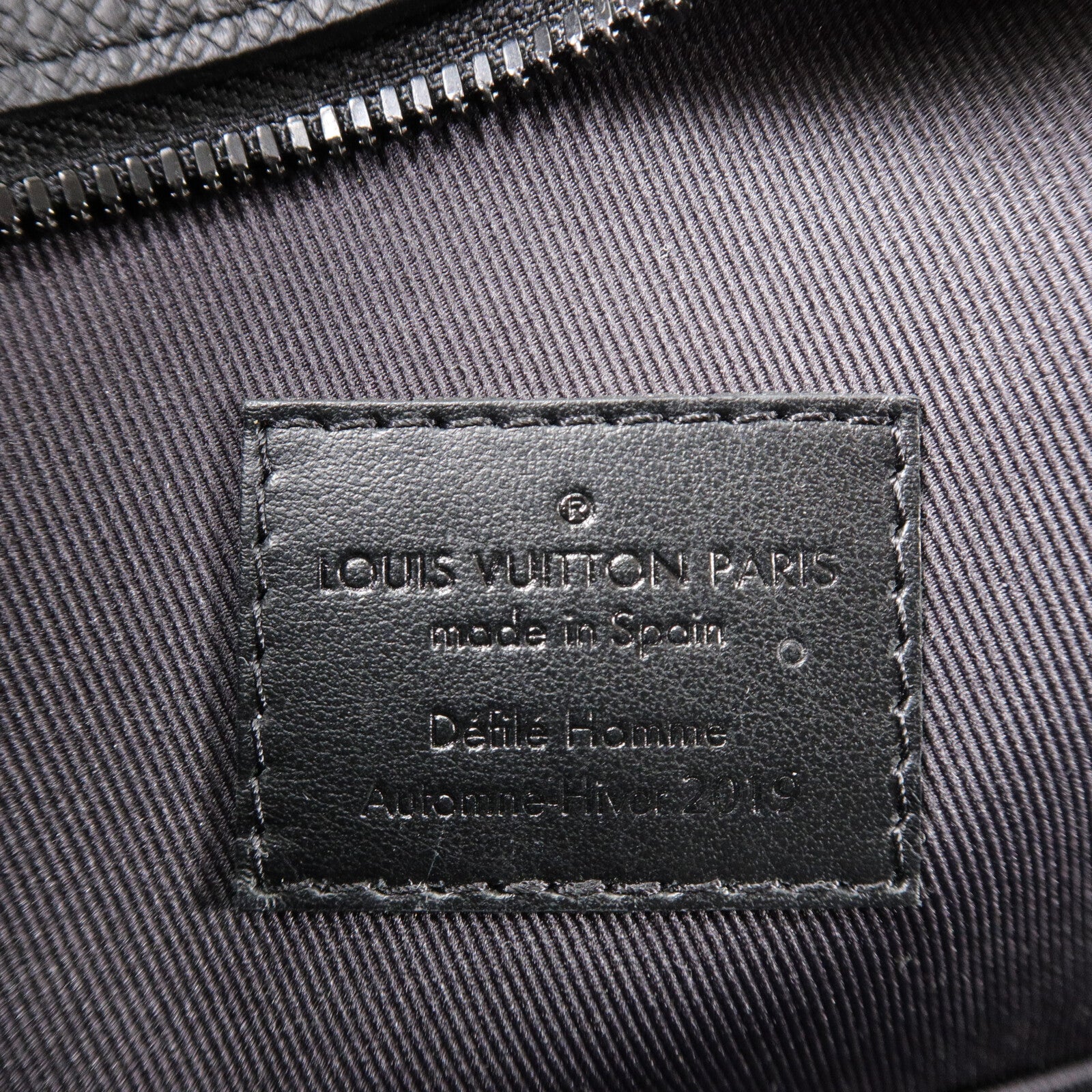 LOUIS VUITTON Taiga Leather Rainbow Sort Hat Trunk肩背袋
