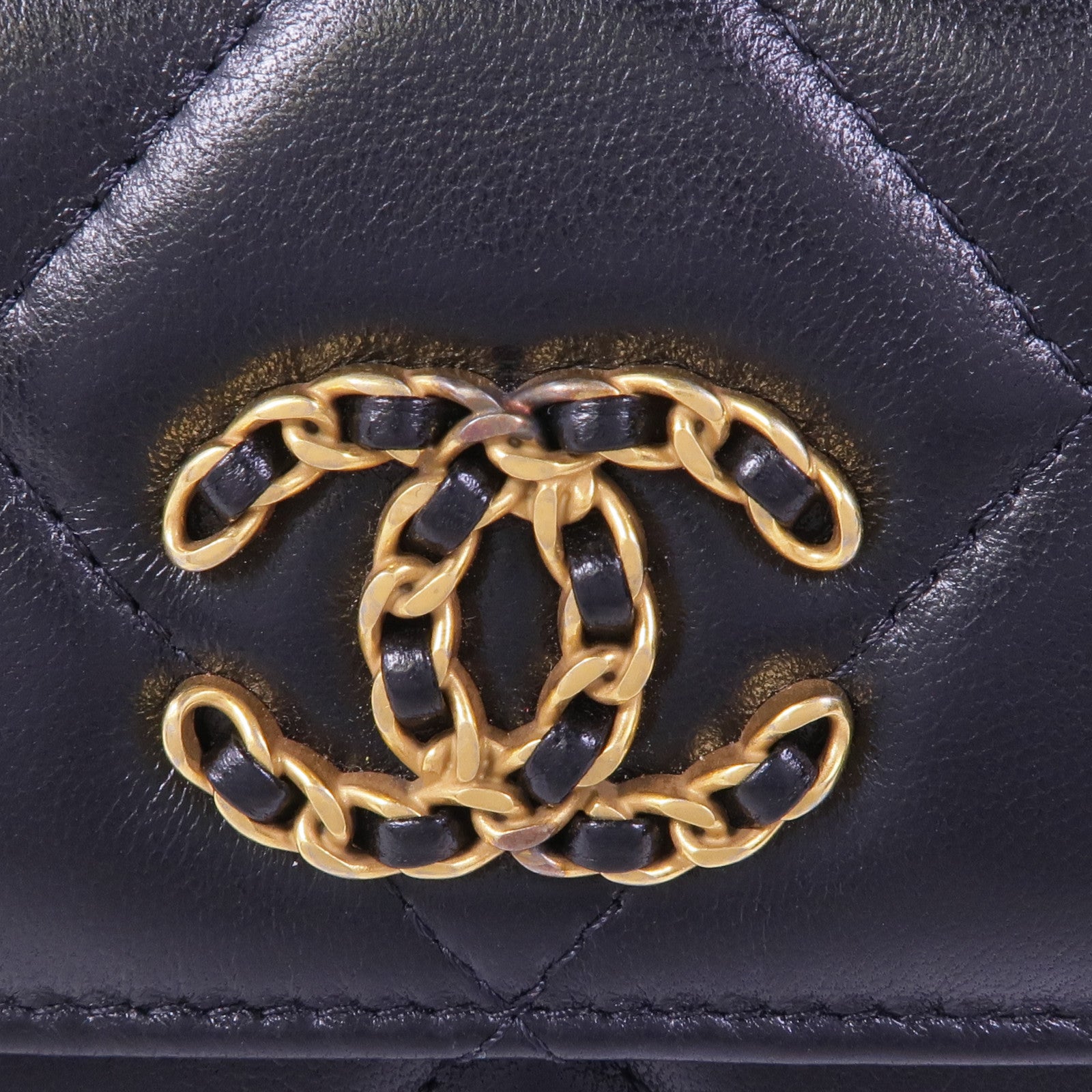 CHANEL 羊皮皮革C19金扣腰包