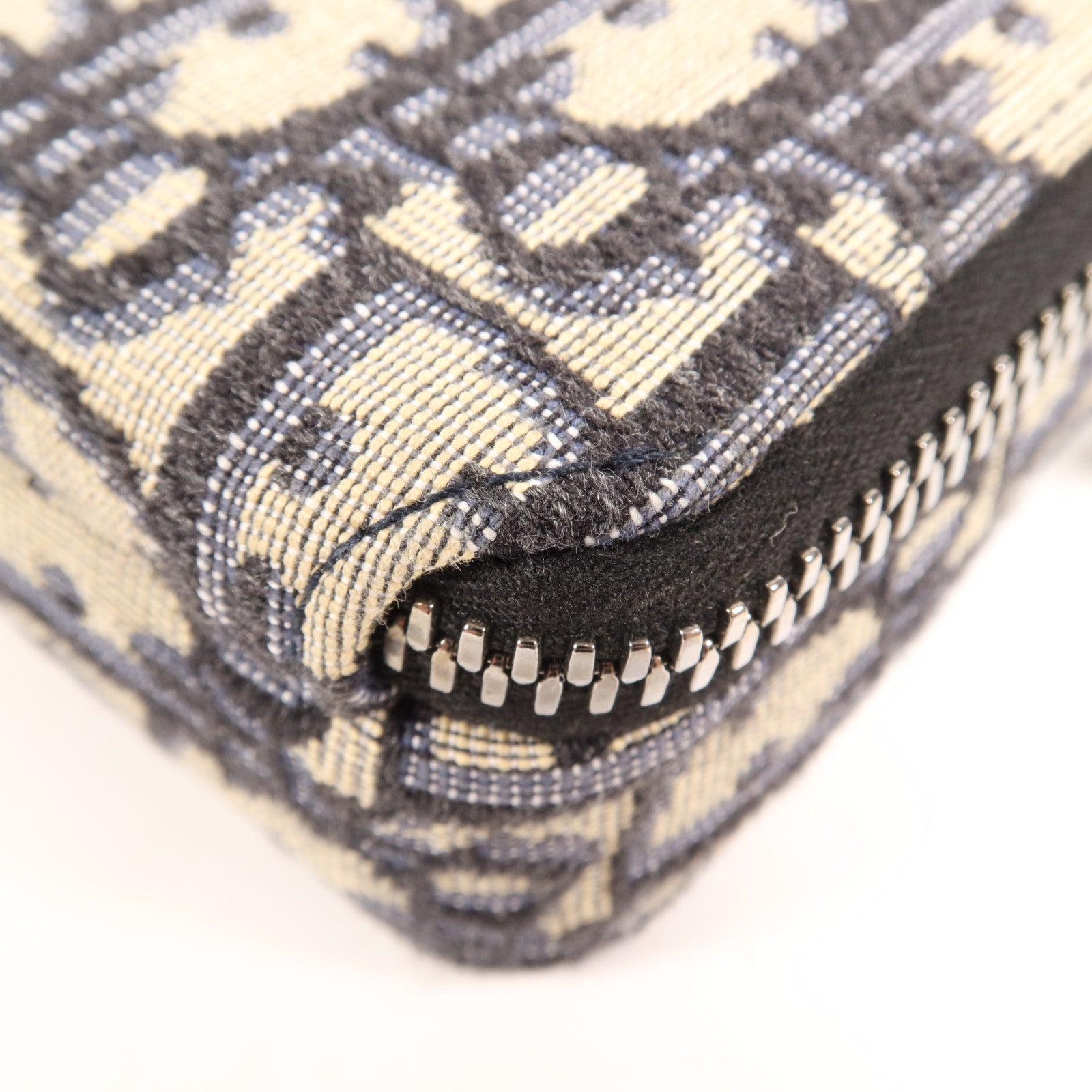 Dior 帆布Zipped Pouch With Strap銀扣肩背袋