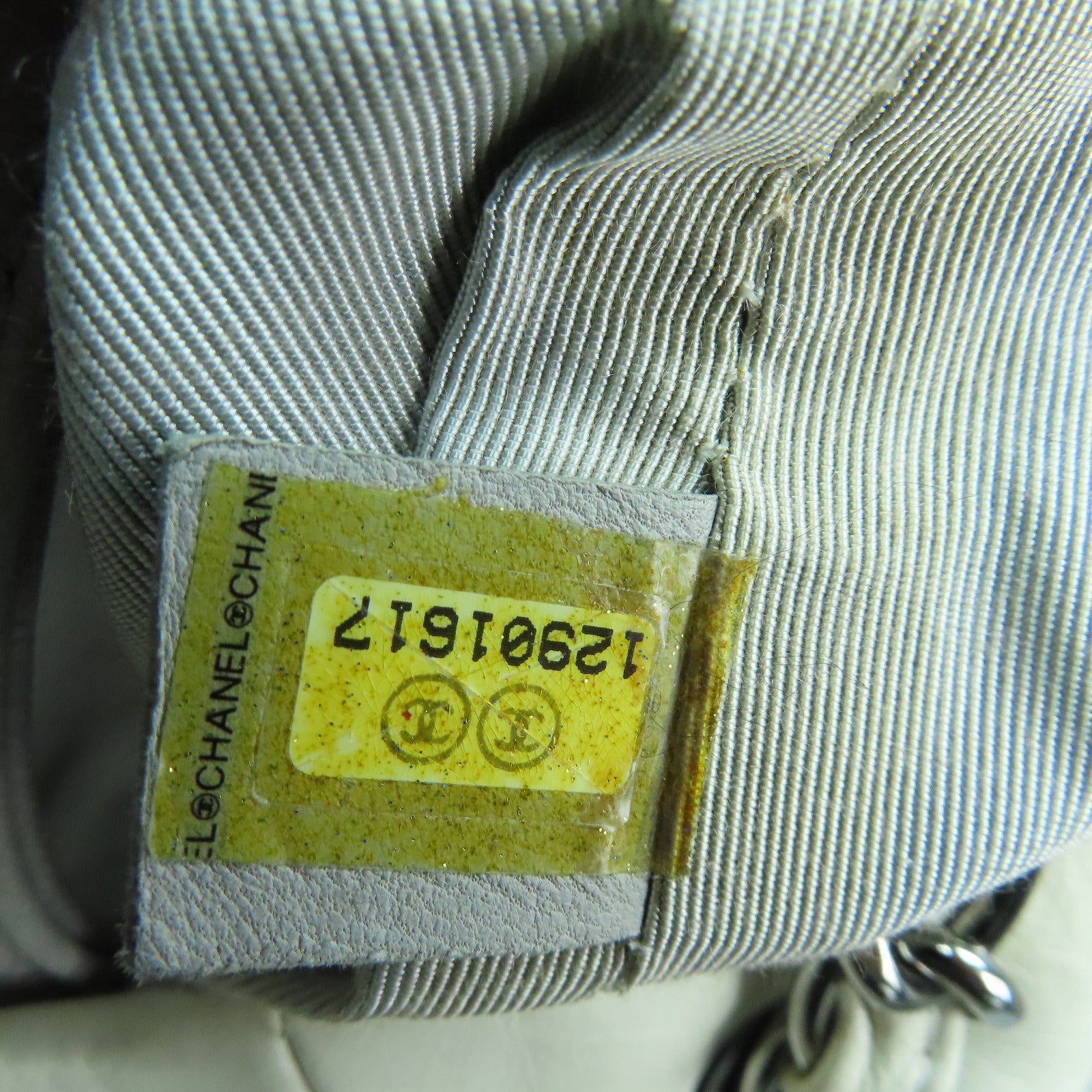 CHANEL 【激減優惠】菱格牛皮皮革Shoulder Bag銀扣肩背袋白色