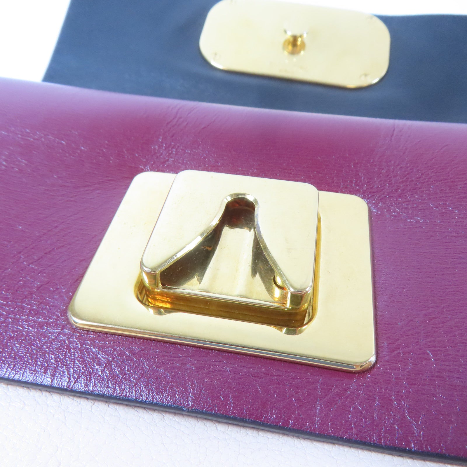 Valentino 【激減優惠】牛皮皮革Shoulder Bag金扣肩背袋杏色/深紅色