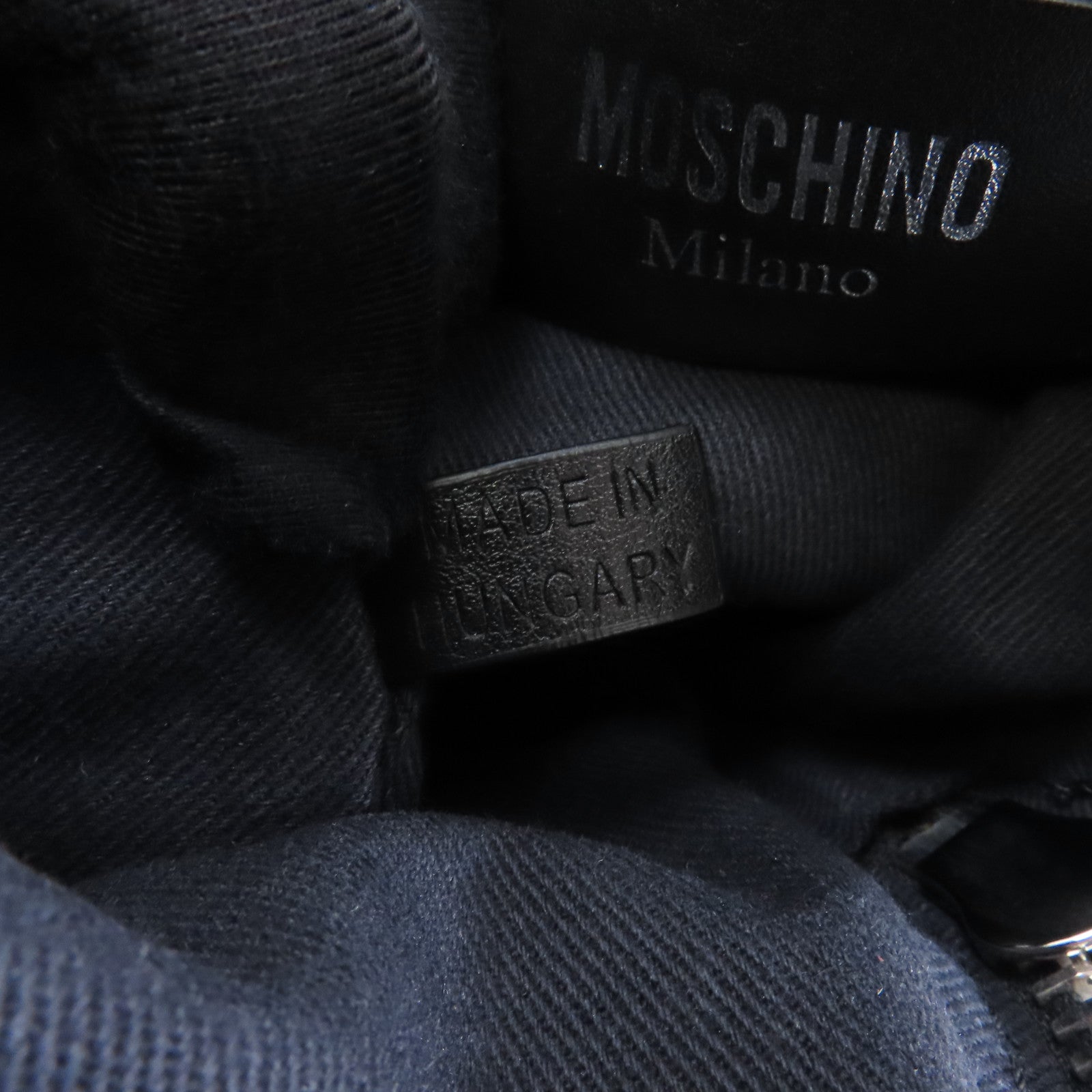 MOSCHINO 尼龍Shoulder Bag銀扣肩背袋黑色