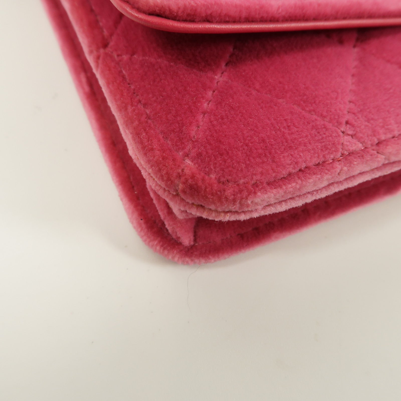 CHANEL 天鵝絨WOC Wallet On Chain鏈帶肩背袋
