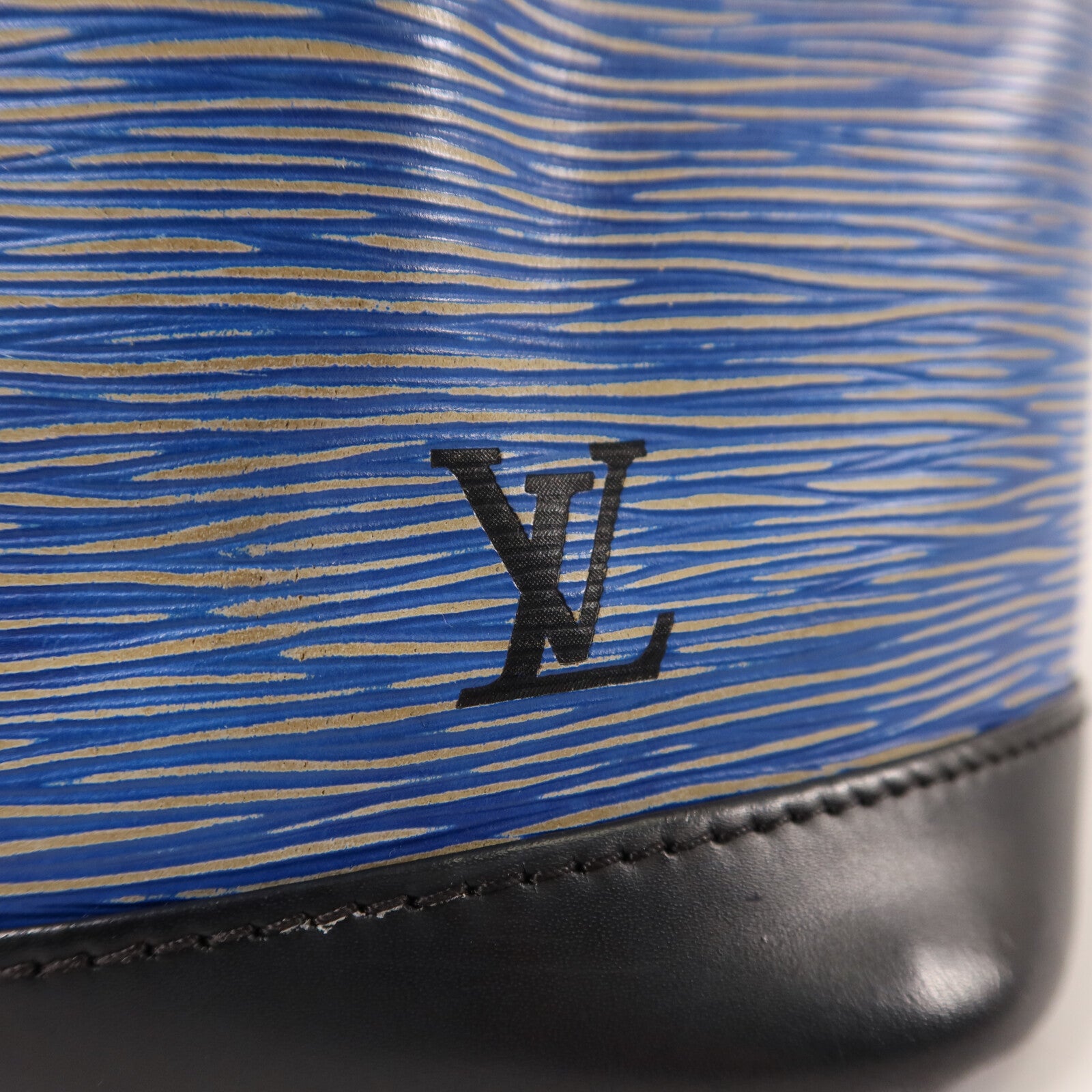 LOUIS VUITTON Epi Petit Noe肩背袋