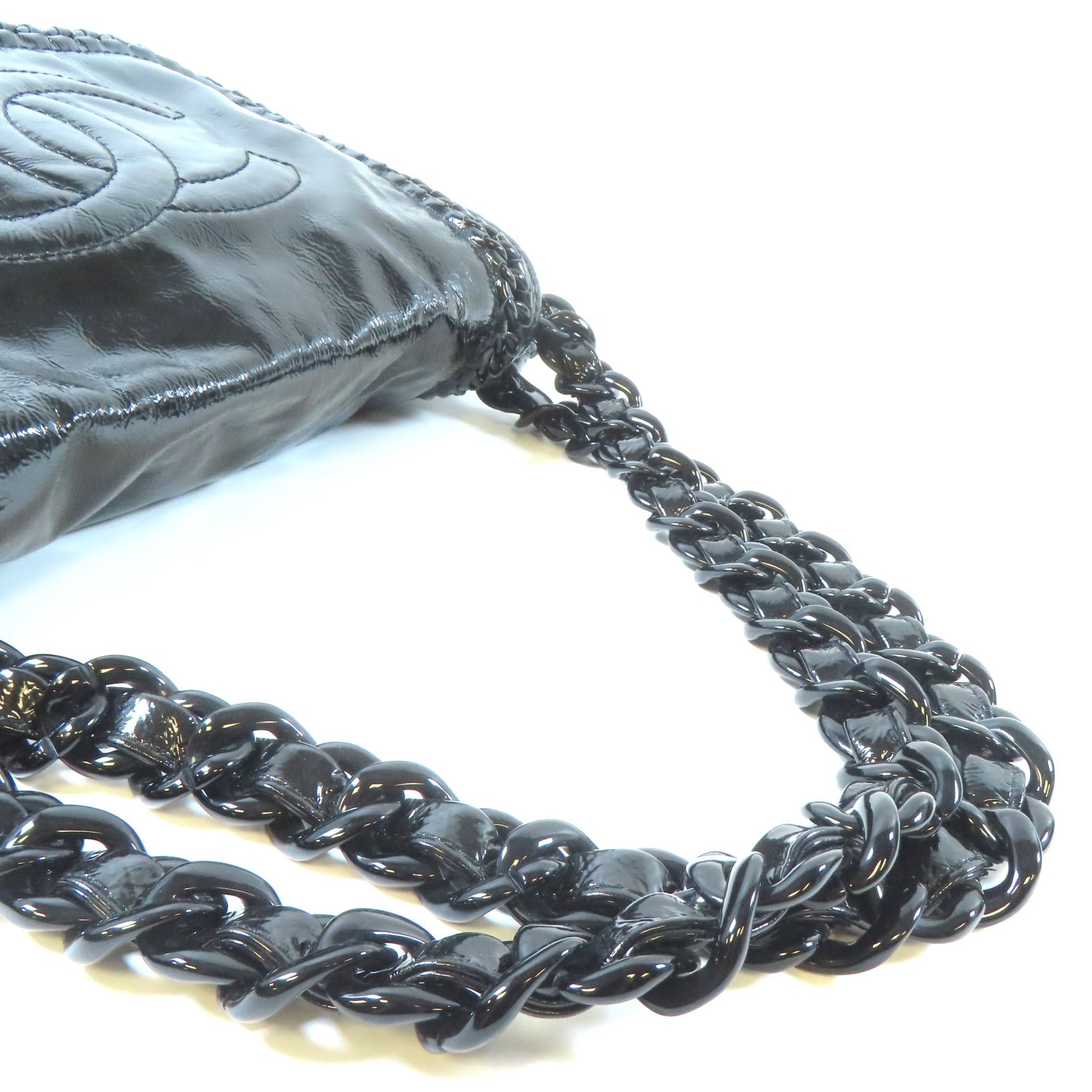 CHANEL 【激減優惠】漆皮皮革Chain Shoulder肩背袋黑色