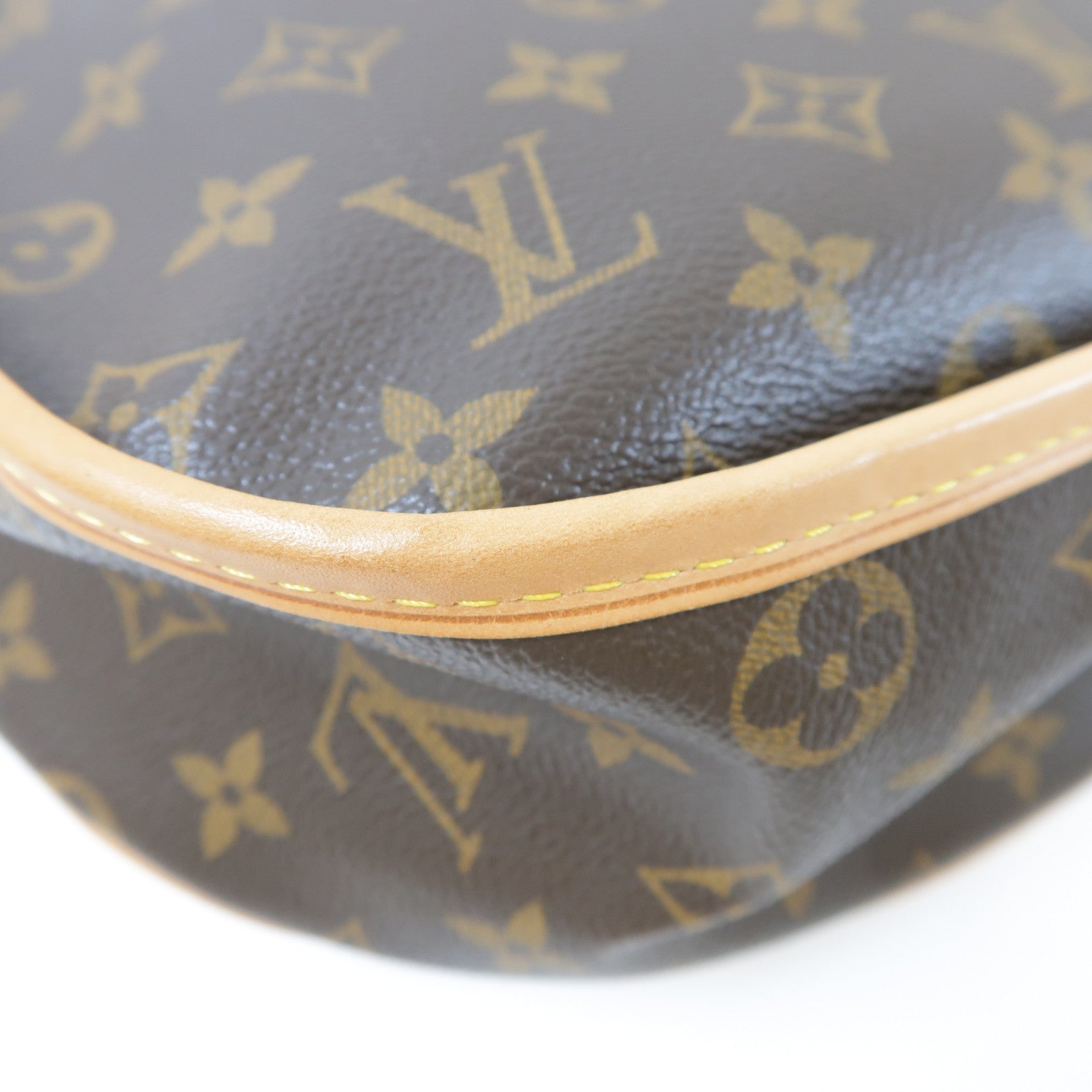 LOUIS VUITTON Monogram Menilmontant MM金扣肩背袋啡色