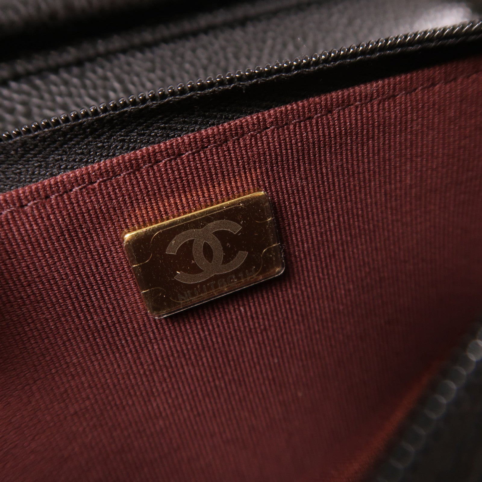 CHANEL 牛皮皮革WOC Wallet On Chain金扣鏈帶肩背袋