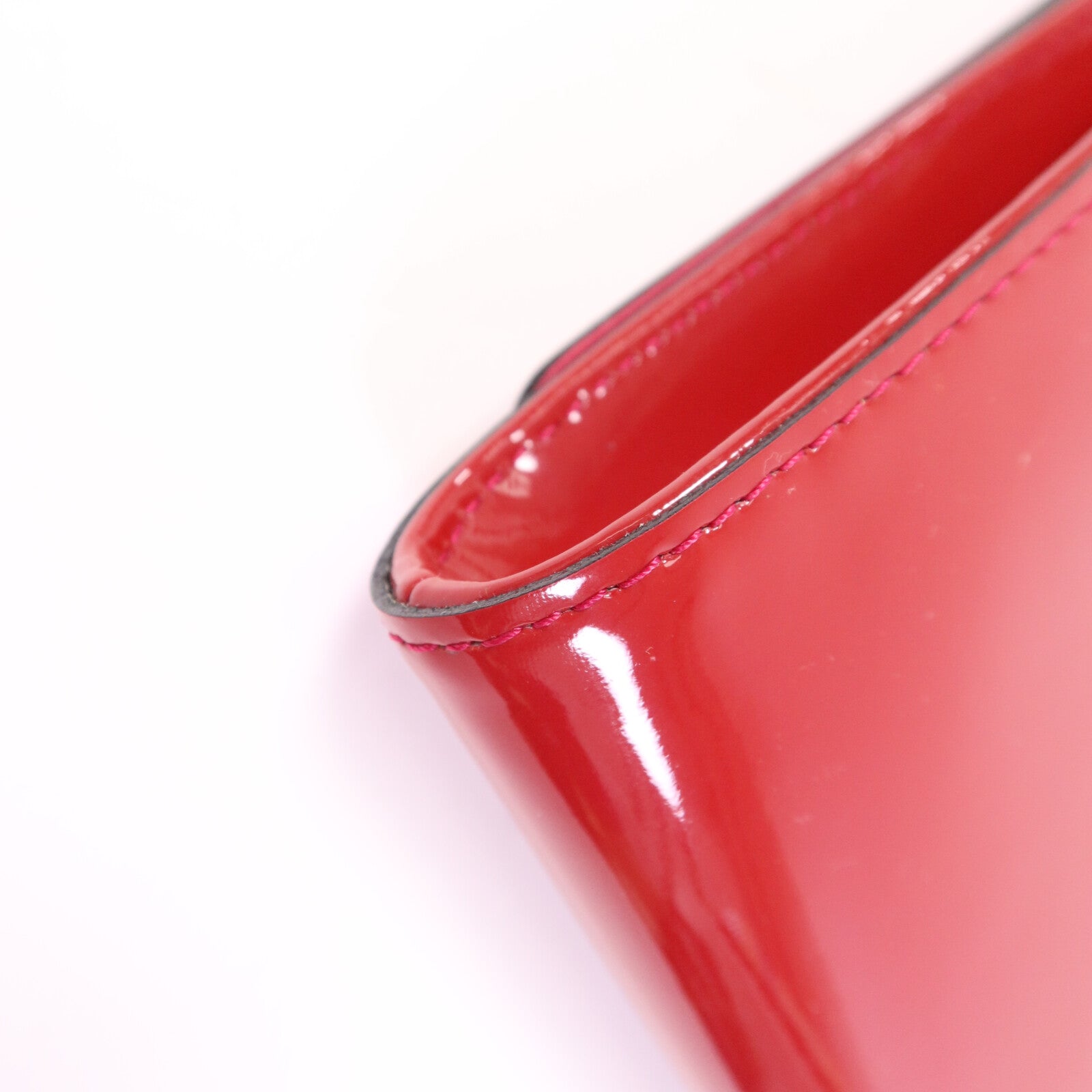 LOUIS VUITTON Monogram Vernis Louise EW金扣手拿包