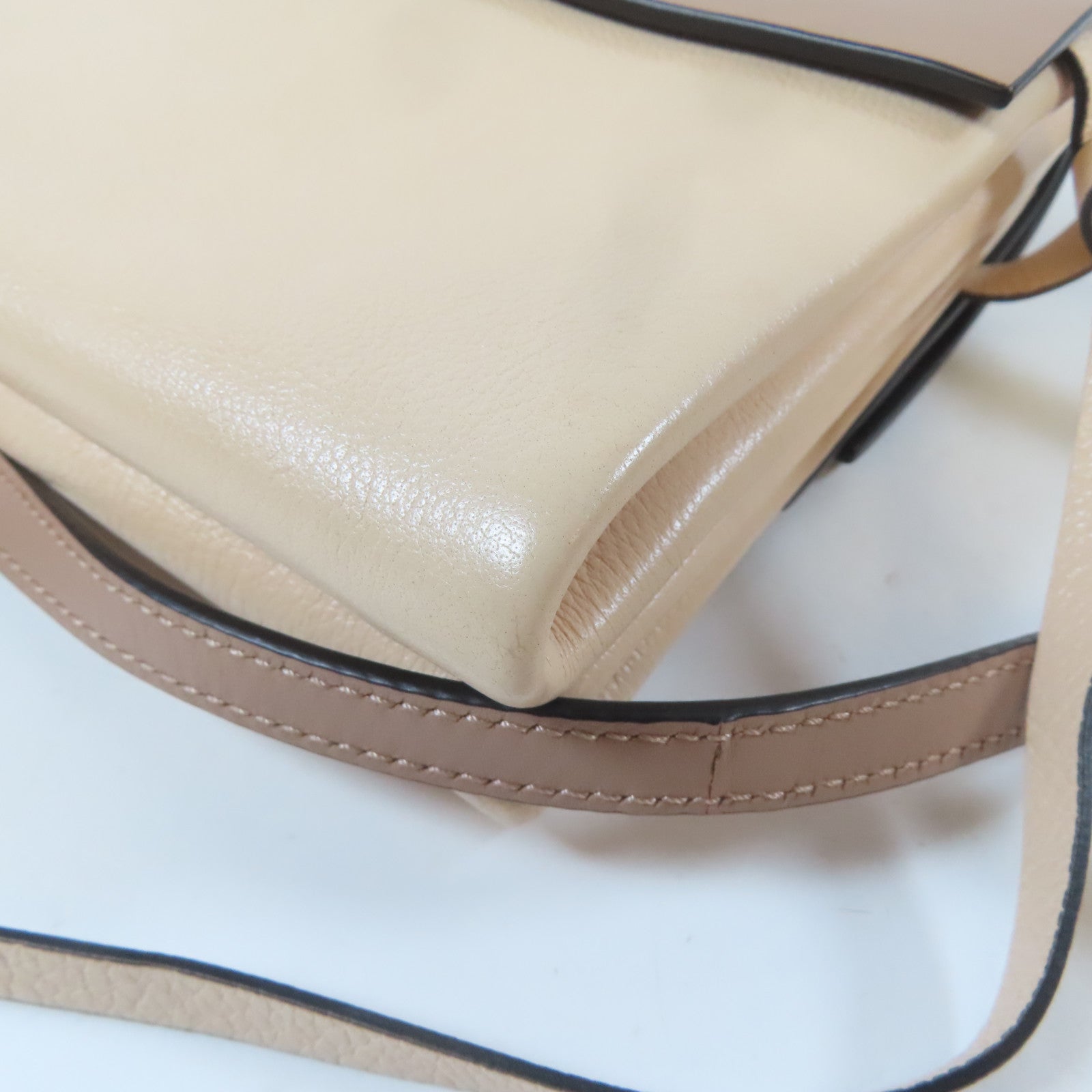 Valentino 【激減優惠】牛皮皮革Shoulder Bag金扣肩背袋杏色/深紅色