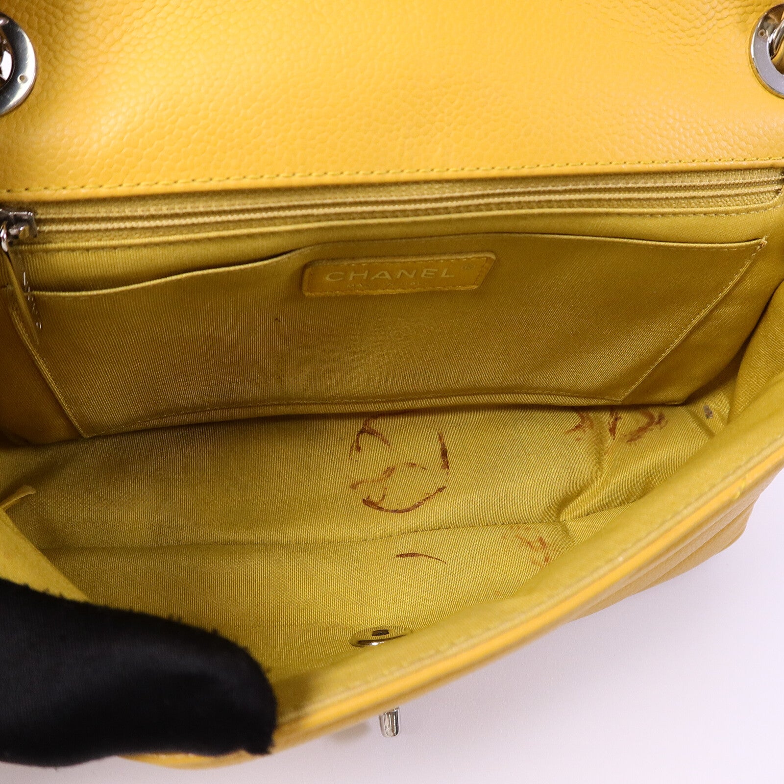 CHANEL 牛皮皮革Chervon Classic Flap鏈帶肩背袋