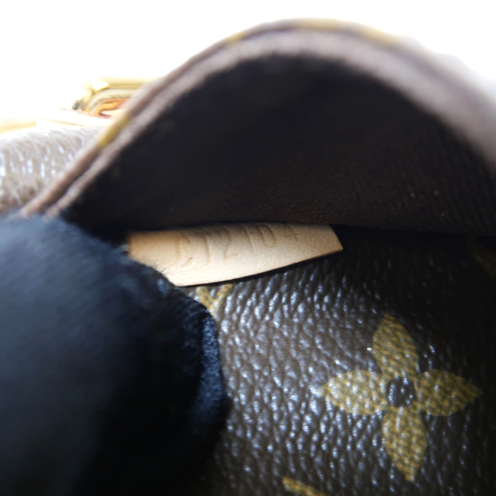 LOUIS VUITTON Monogram Menilmontant MM金扣肩背袋啡色