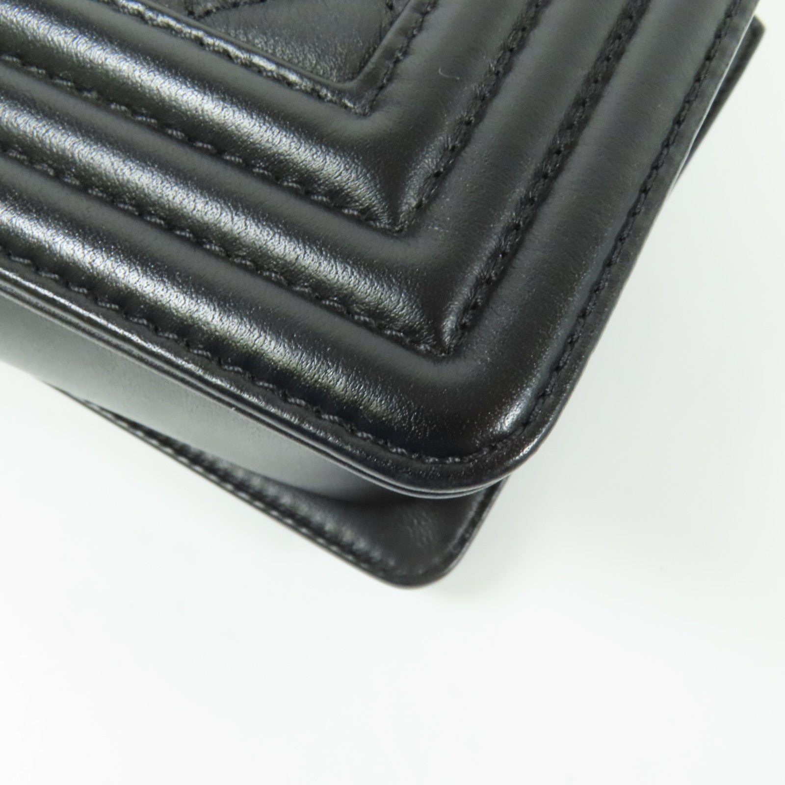 CHANEL 牛皮皮革Boy 25肩背袋