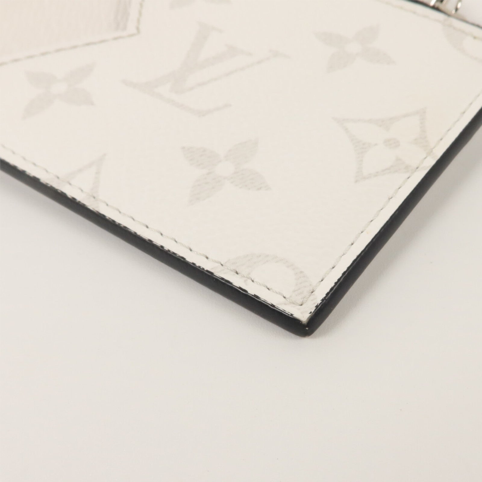 LOUIS VUITTON Taigarama Coin Card Holder卡片套