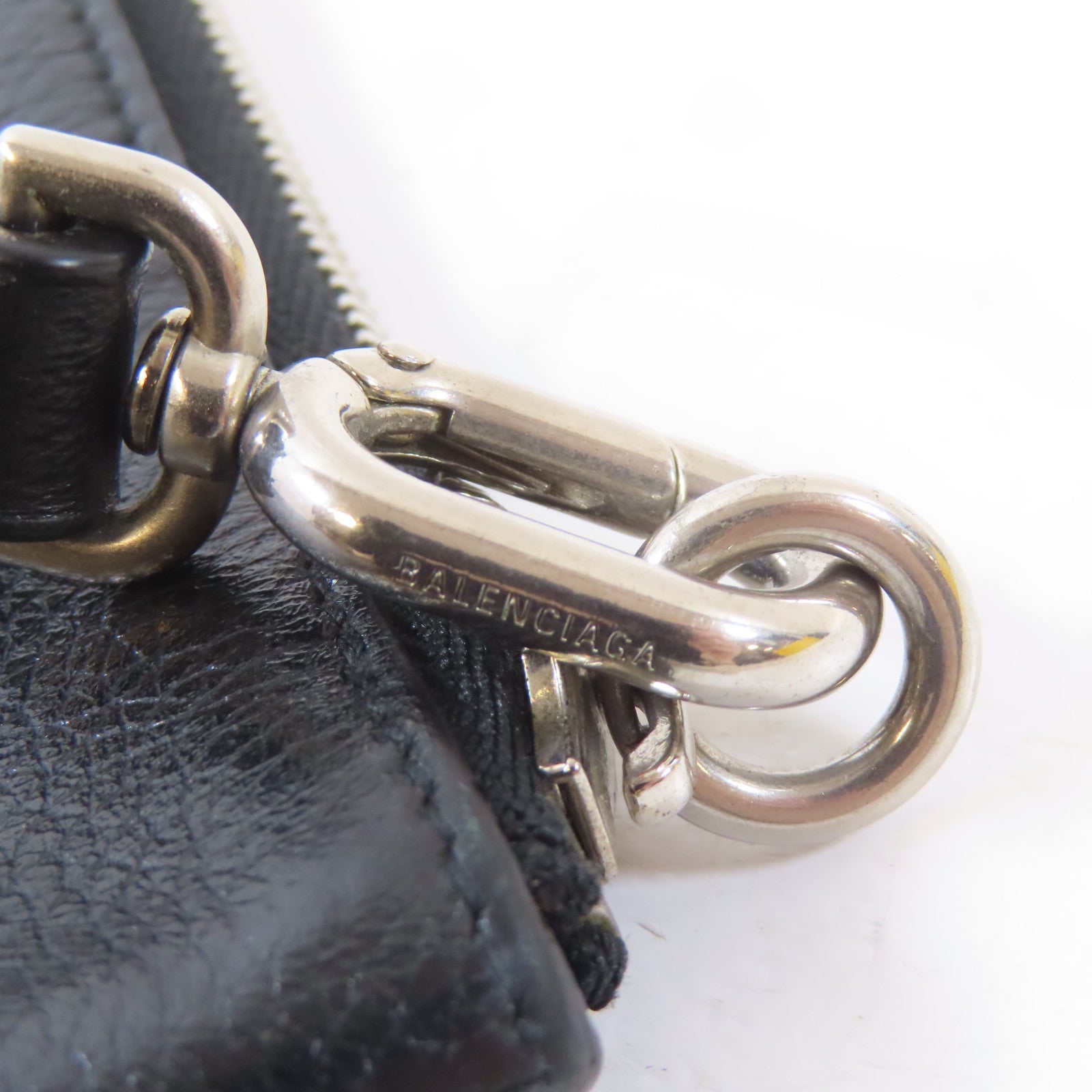 BALENCIAGA 牛皮皮革Clutch銀扣手拿包黑色