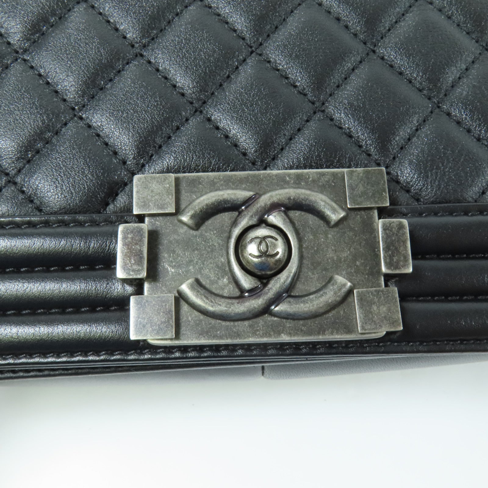 CHANEL 牛皮皮革Boy 25肩背袋