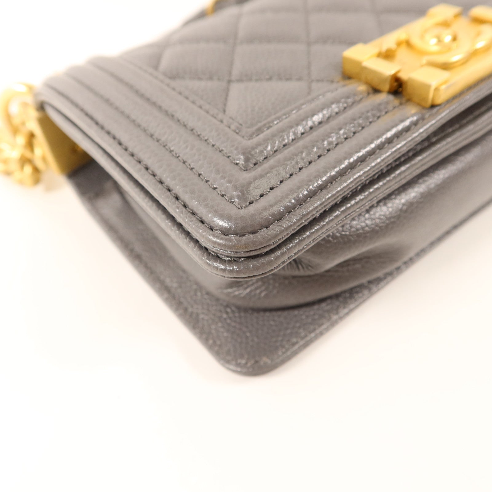 CHANEL 牛皮皮革Mini Boy金扣鏈帶肩背袋