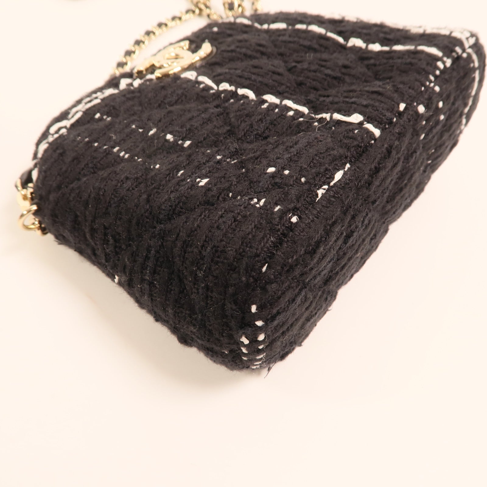CHANEL 粗花呢Mini Clutch With Chain Bag金扣鏈帶肩背袋