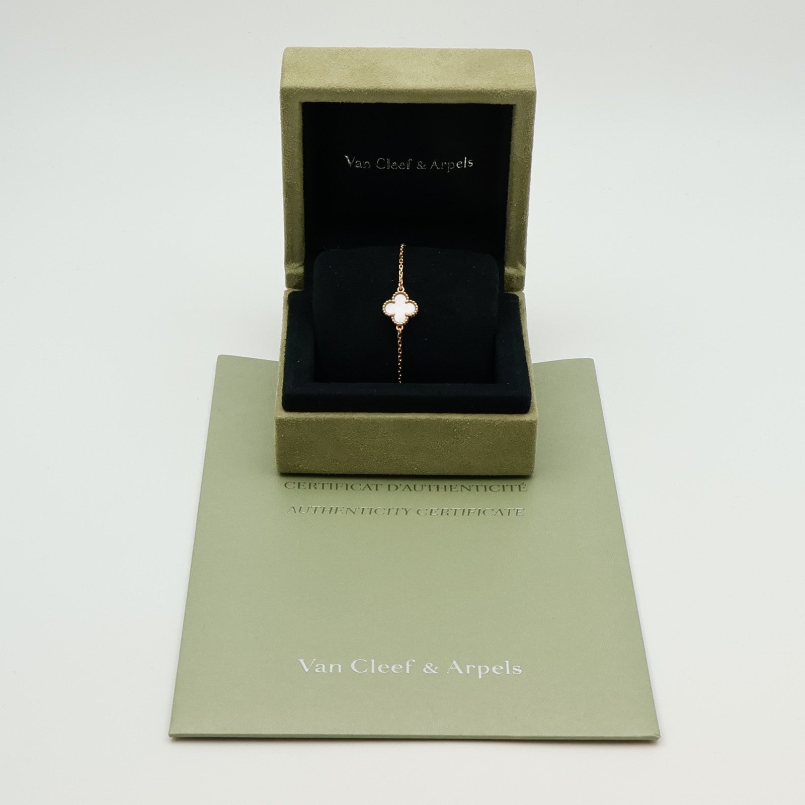 Van Cleef & Arpels 18K黃金Sweet Alhambra Bracelet珍珠母貝手鏈