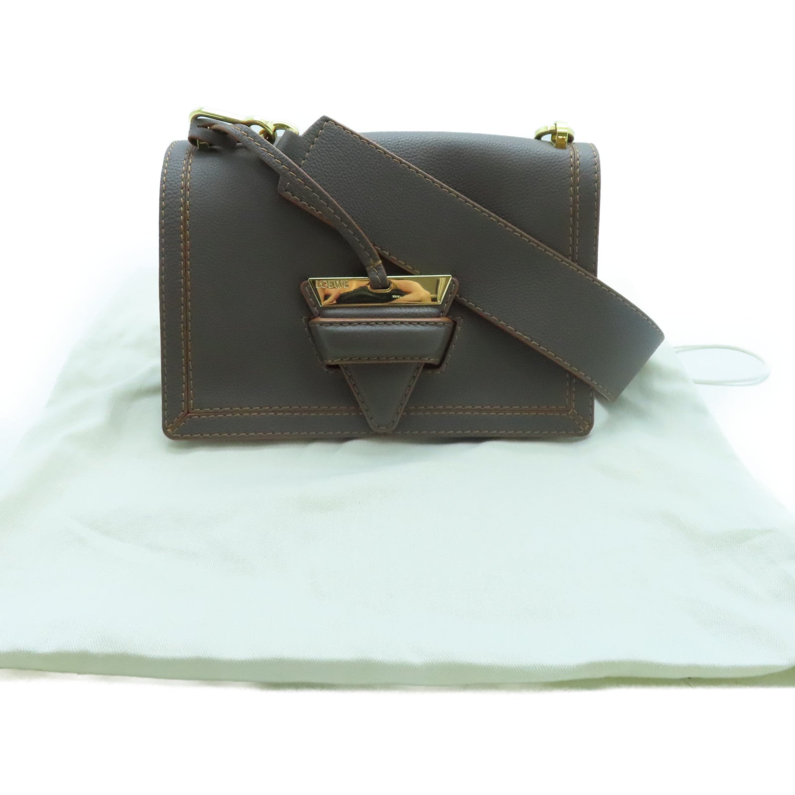 LOEWE 牛皮皮革Shoulder Bag金扣肩背袋灰色