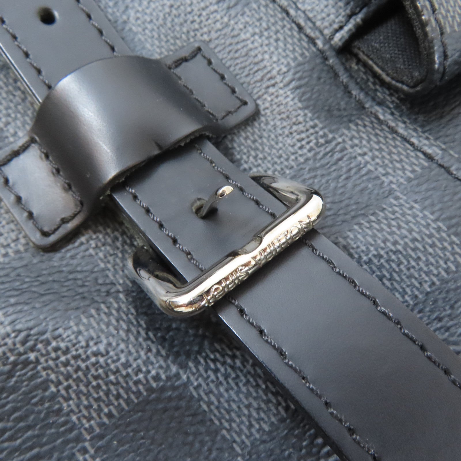 LOUIS VUITTON Damier Graphite Chistopher PM銀扣背包黑色