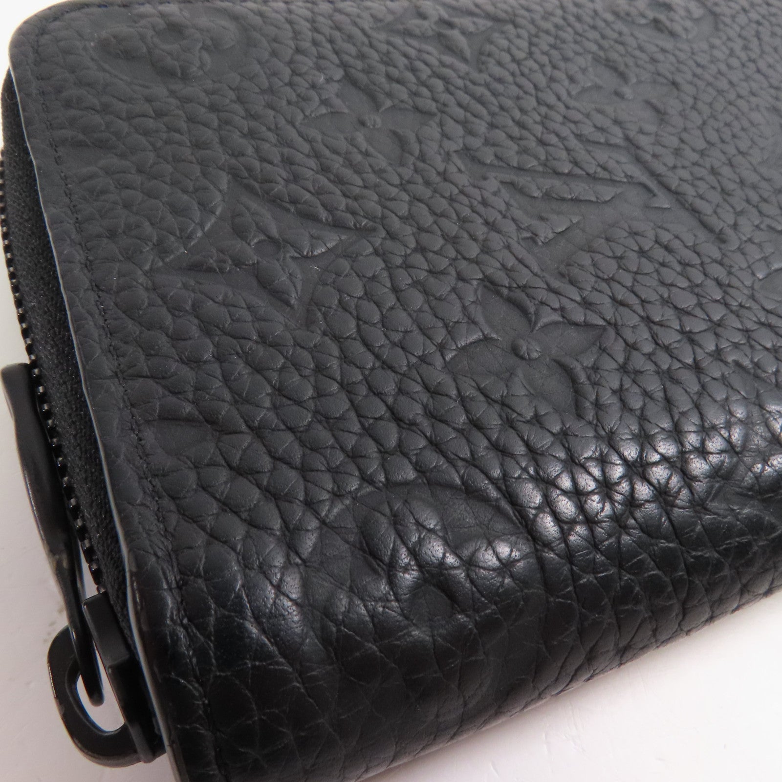 LOUIS VUITTON Monogram Taurillon Zippy Vertical Wallett長錢包